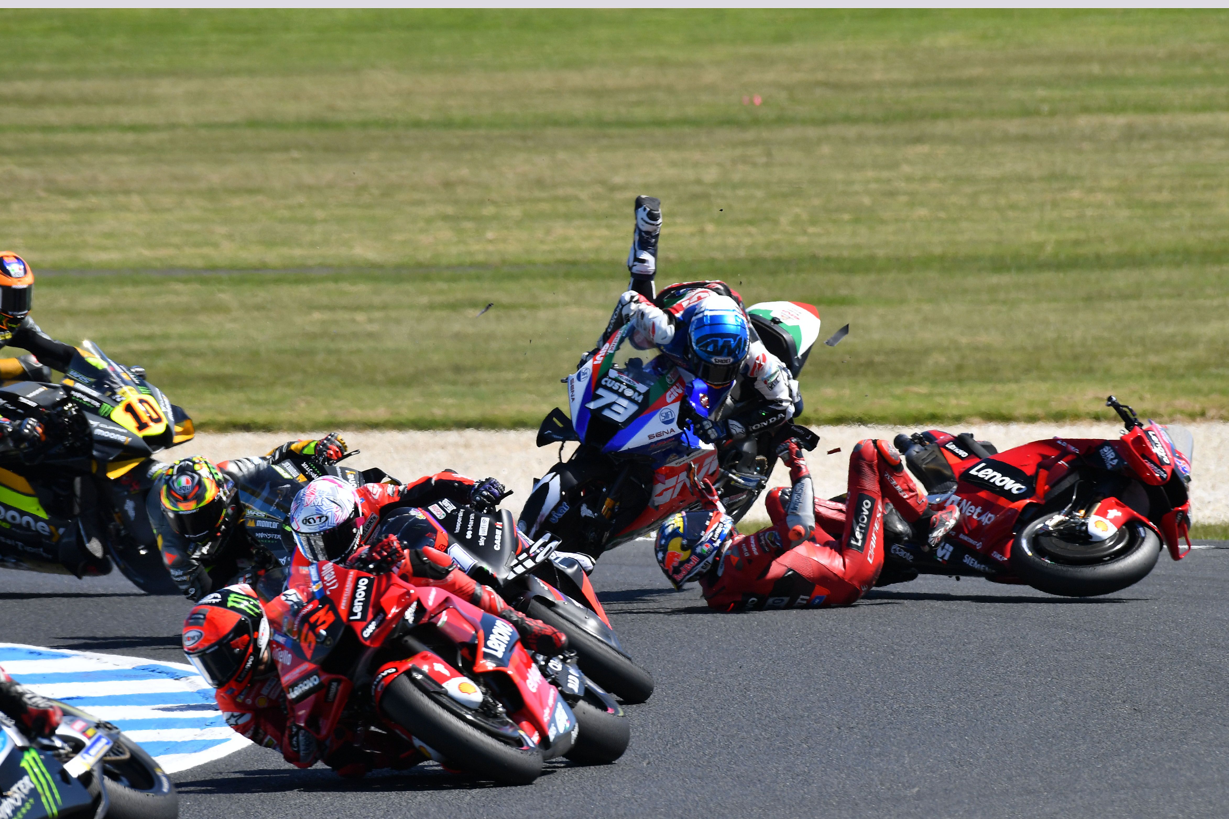 Álex Márquez tira a Jack Miller, MotoGP Australia 2022