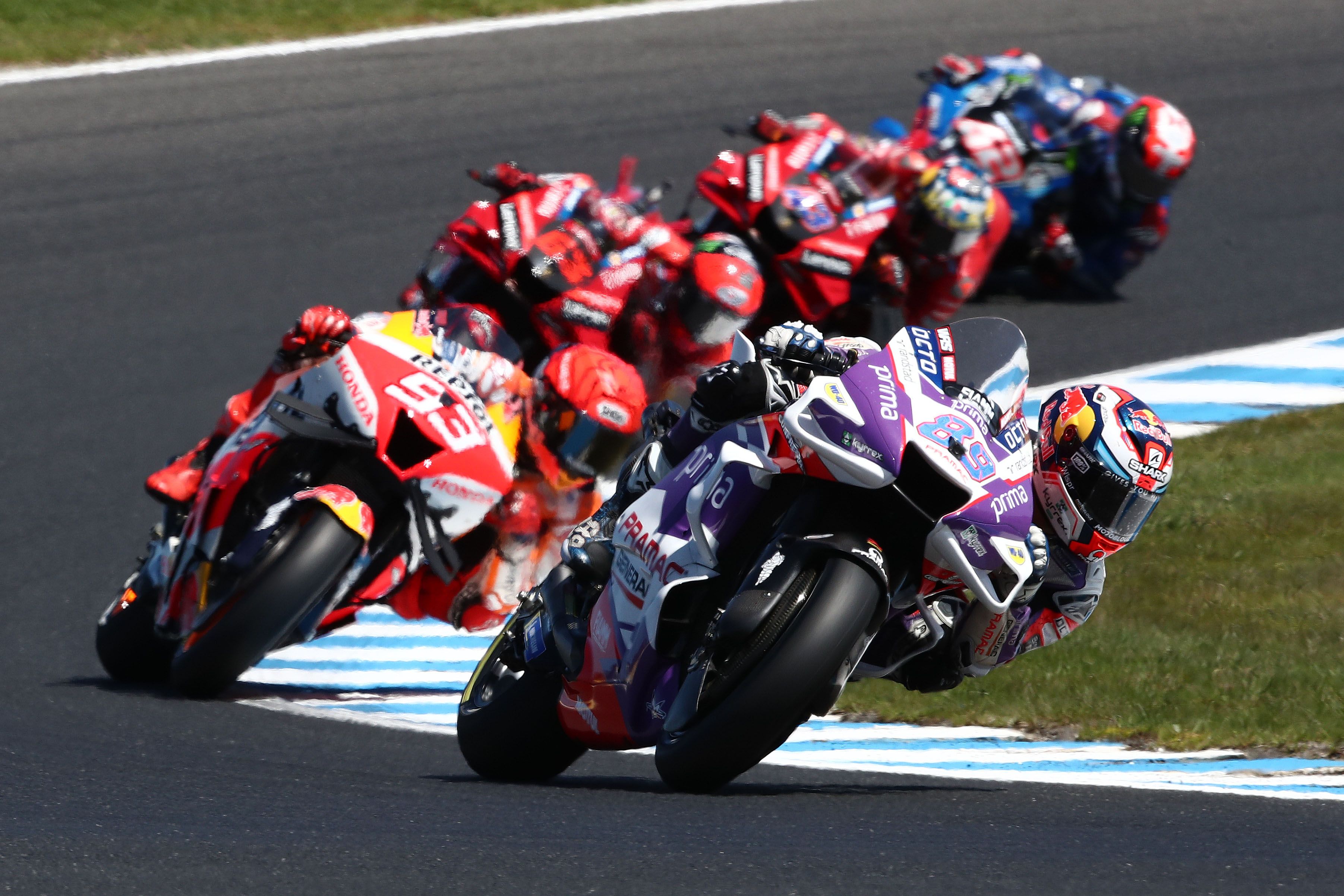 Jorge Martín lidera ante Marc Márquez, Pecco Bagnaia, Jack Miller y Álex Rins, MotoGP Australia 2022