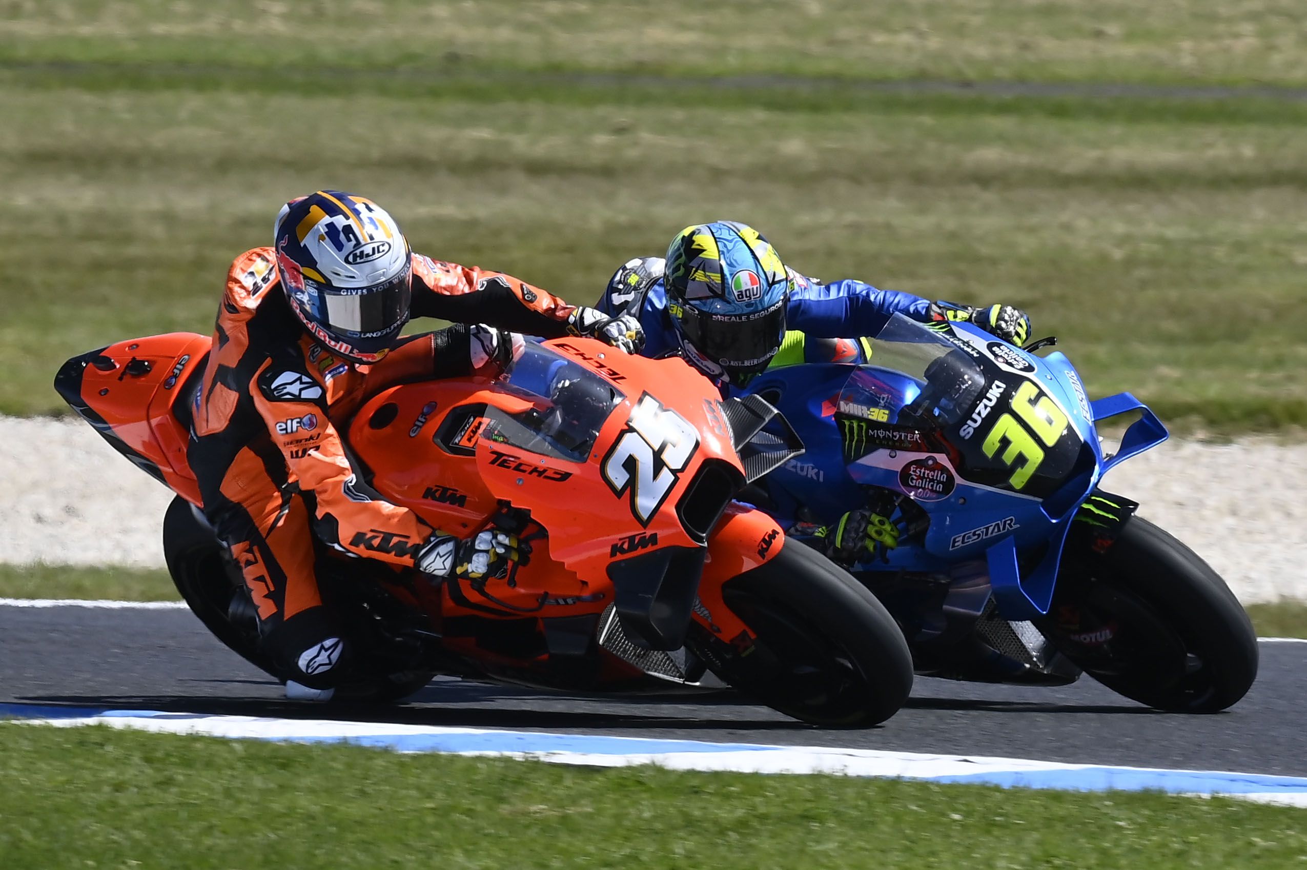 Raúl Fernández mete la moto a Joan Mir, MotoGP Australia 2022