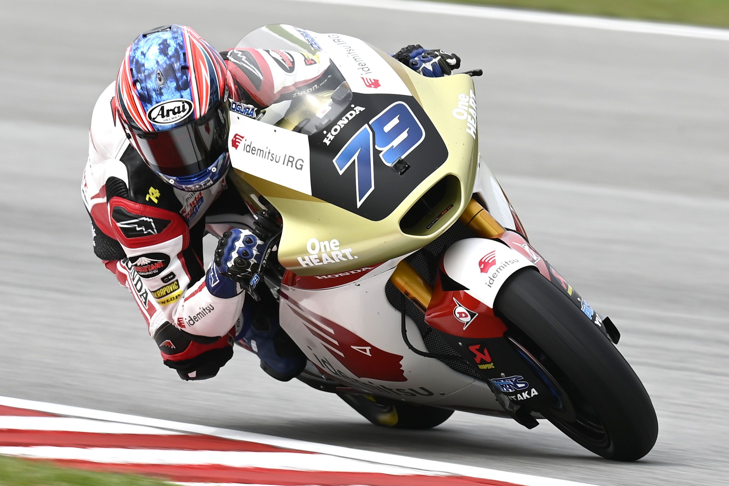 Pole de Ai Ogura en la carrera que se jugará el título de Moto2.