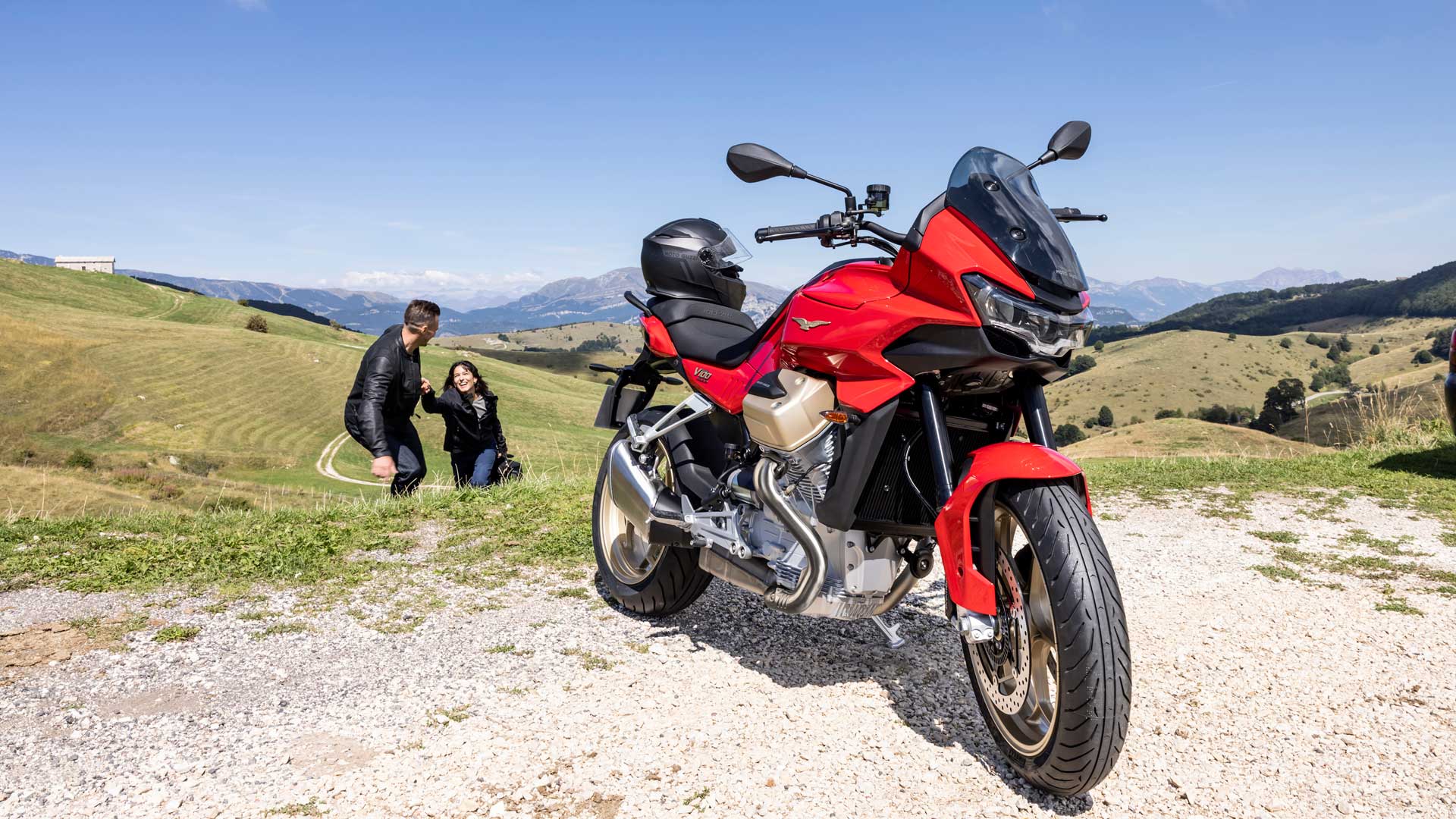 Moto Guzzi V 100 Estatica (15)