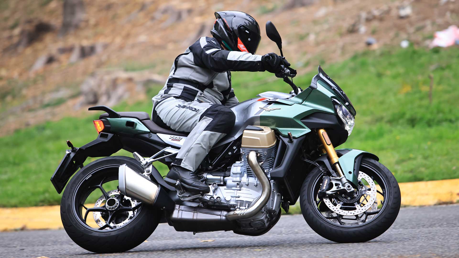 Moto Guzzi V 100 Mandello accion (131)