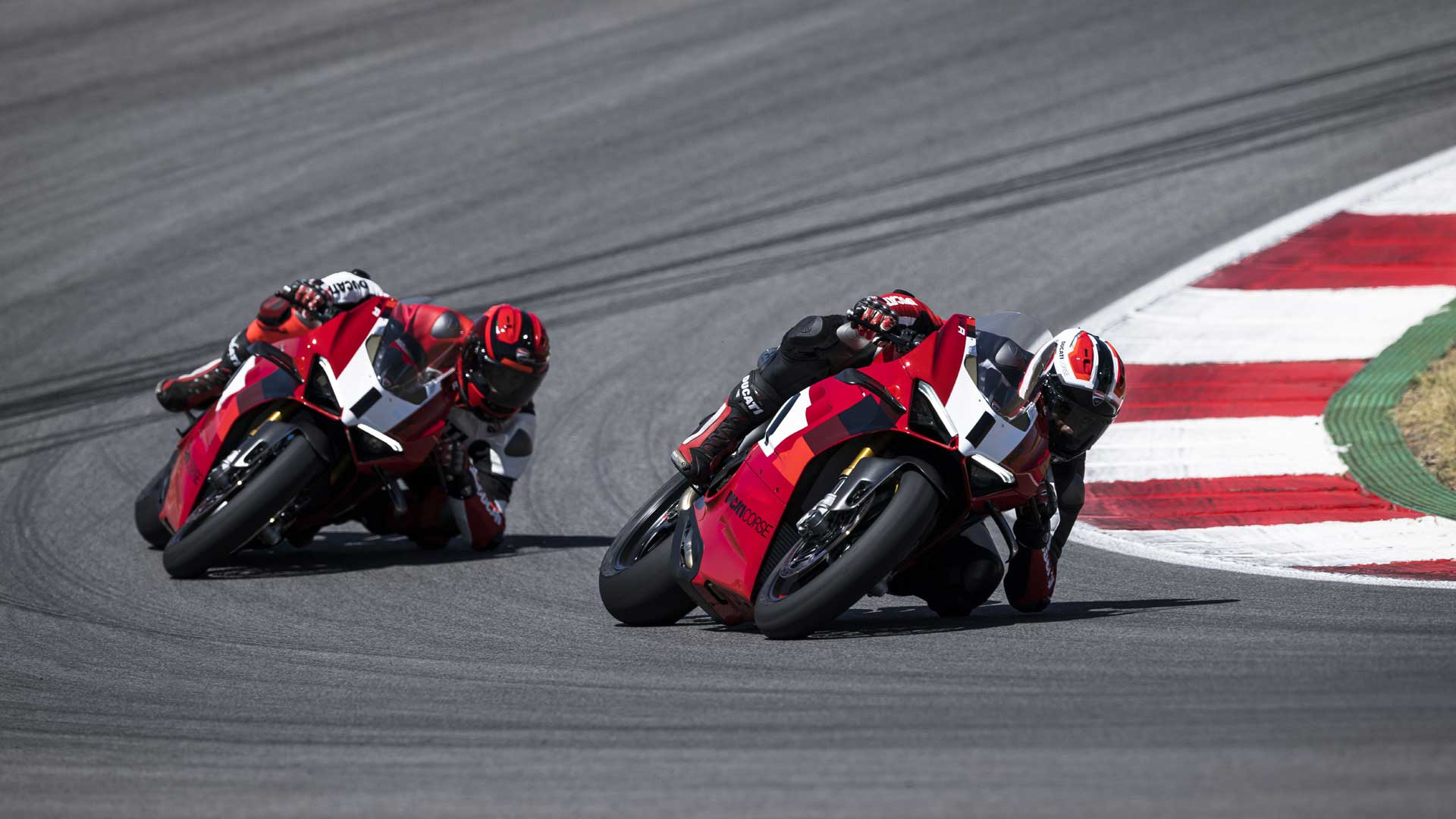Ducati Panigale V4 R 2023 Accion