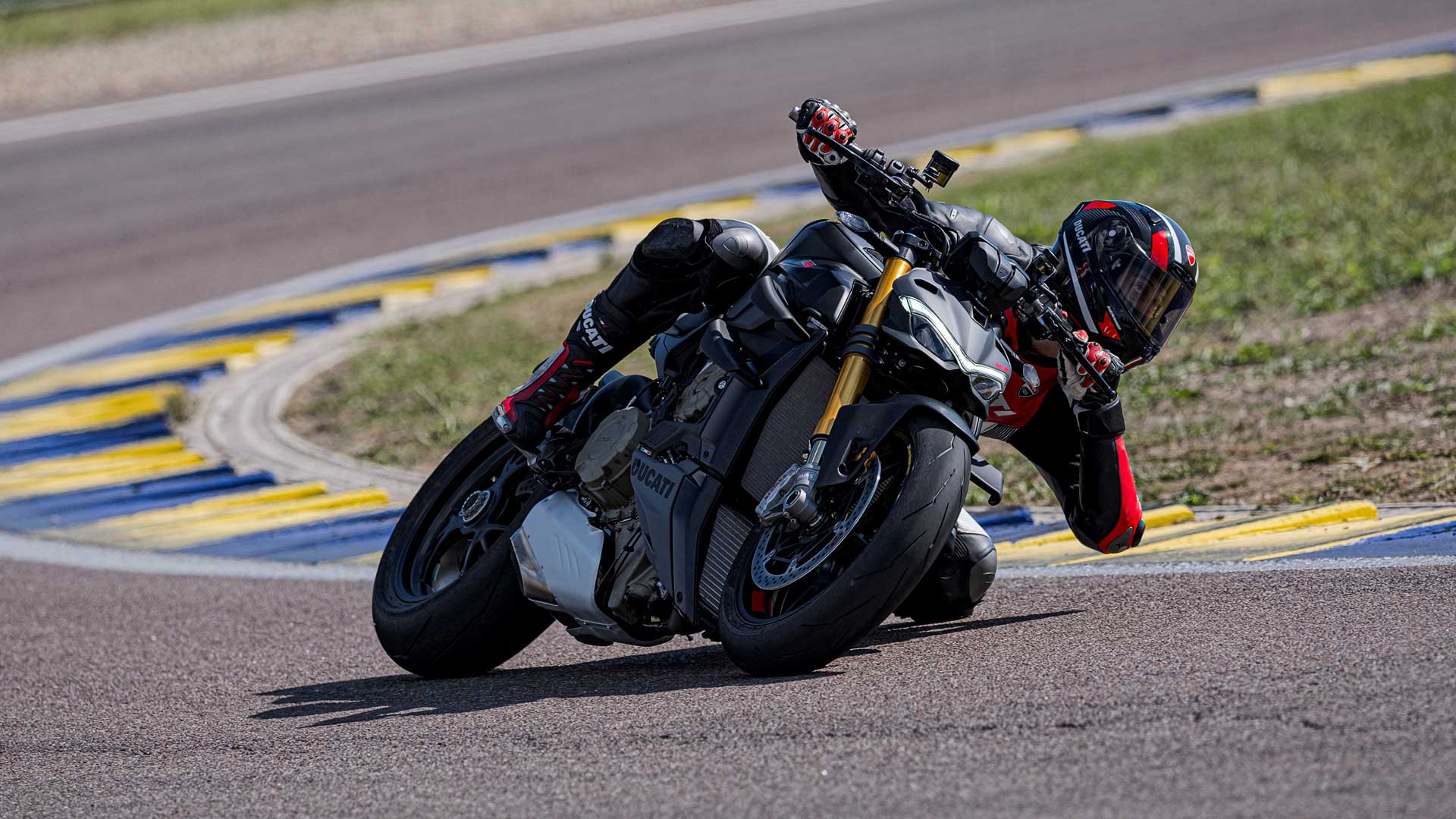 Ducati Streetfighter V4S 2023 (3)
