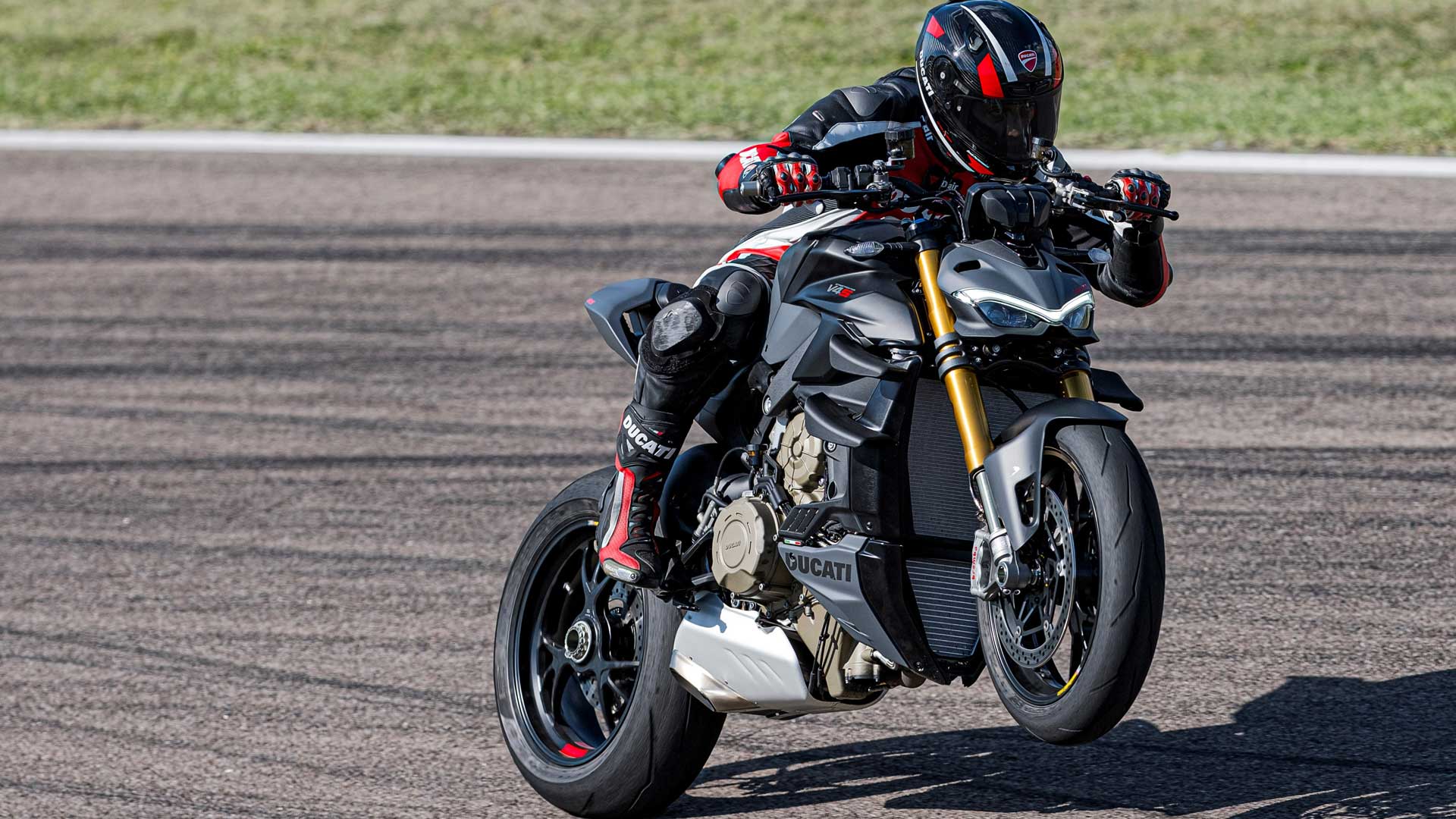 Ducati Streetfighter V4S 2023 (4)
