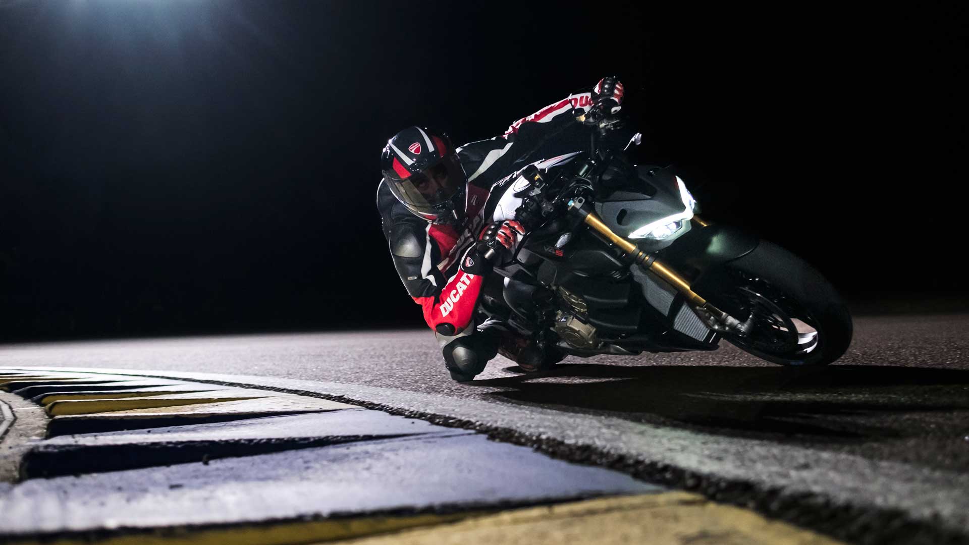 Ducati Streetfighter V4S  2023 Accion (3)
