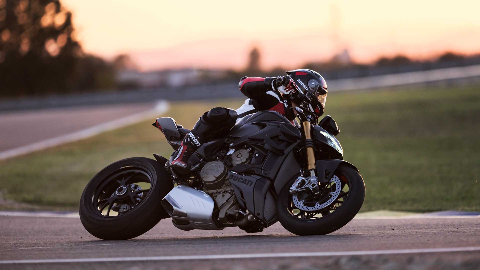 Ducati Streetfighter V4S  2023 Accion (4)