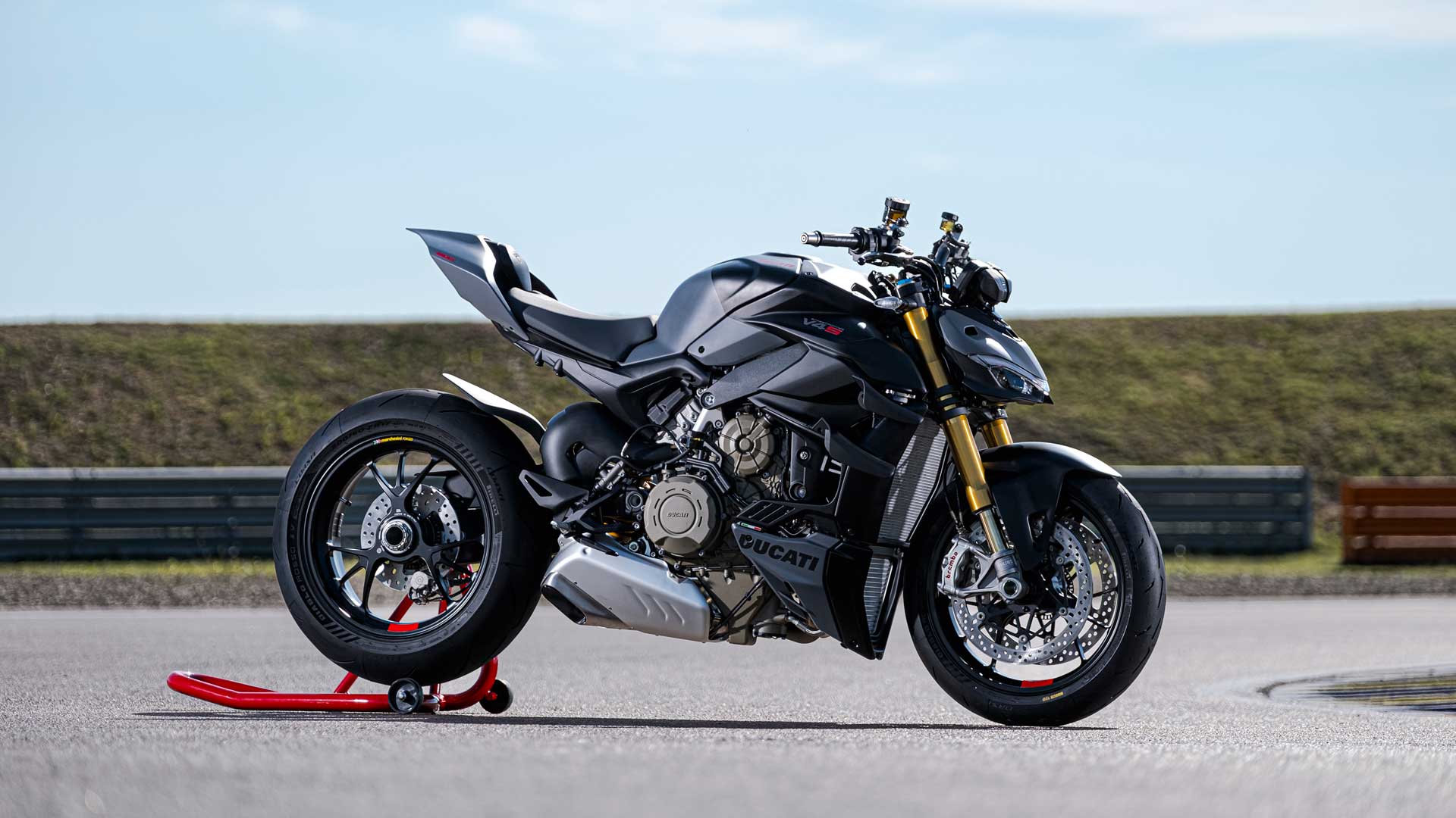 Ducati Streetfighter V4S 2023 Estatica (1)