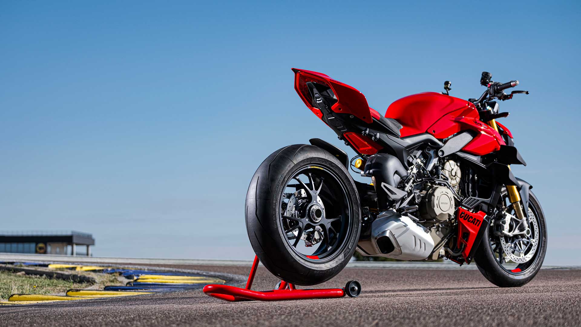 Ducati Streetfighter V4S 2023 Estatica (5)