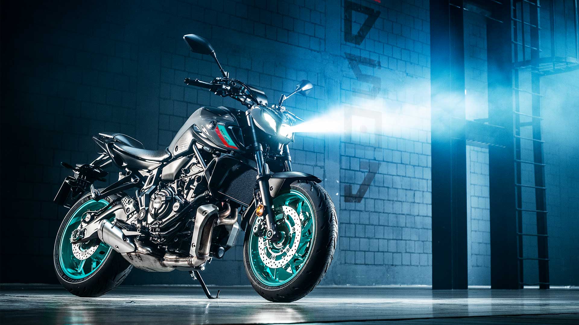Yamaha MT 07 2023 Estatica (1)