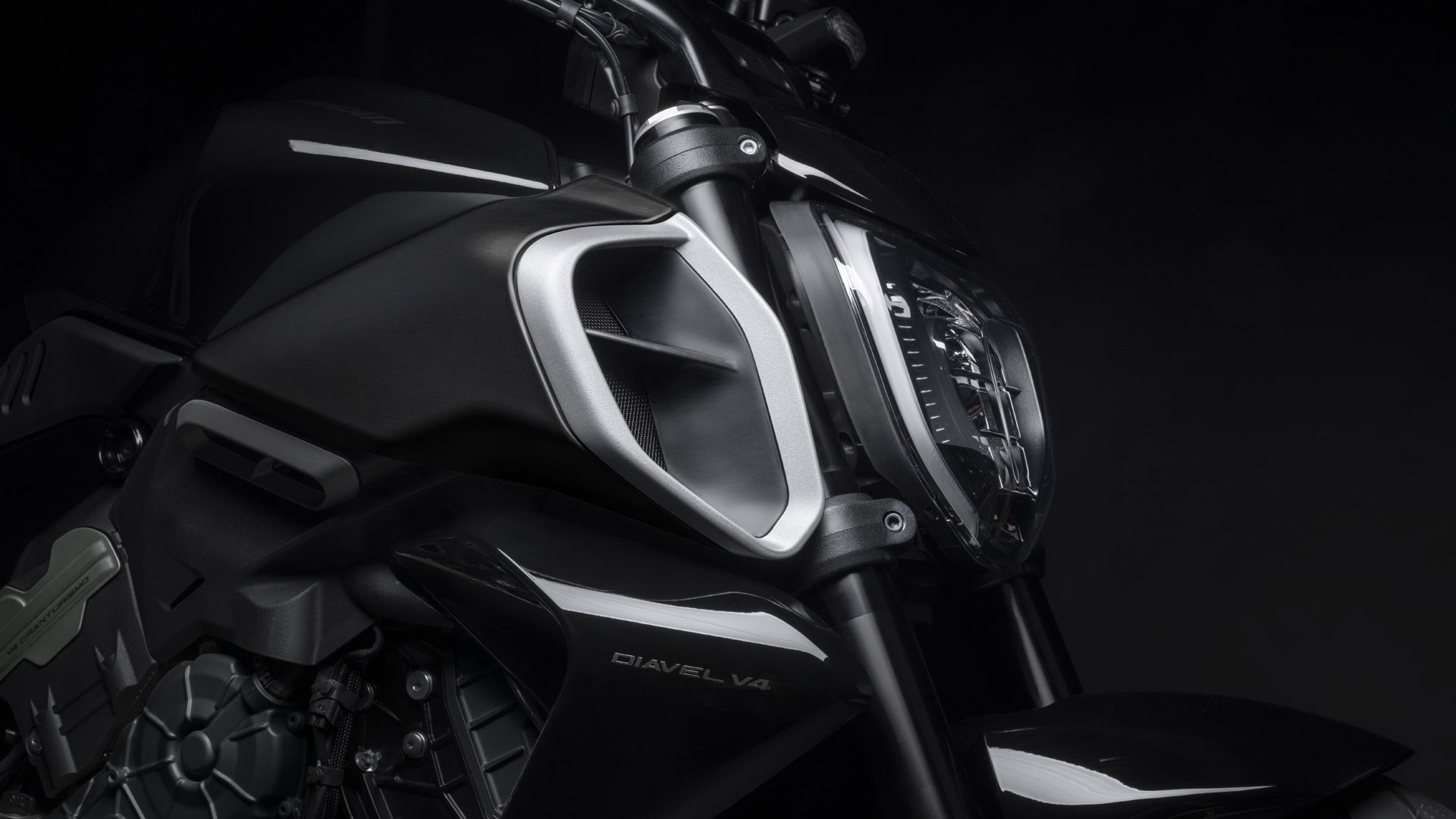 Ducati Diavel V4 2023 Detalles (1)