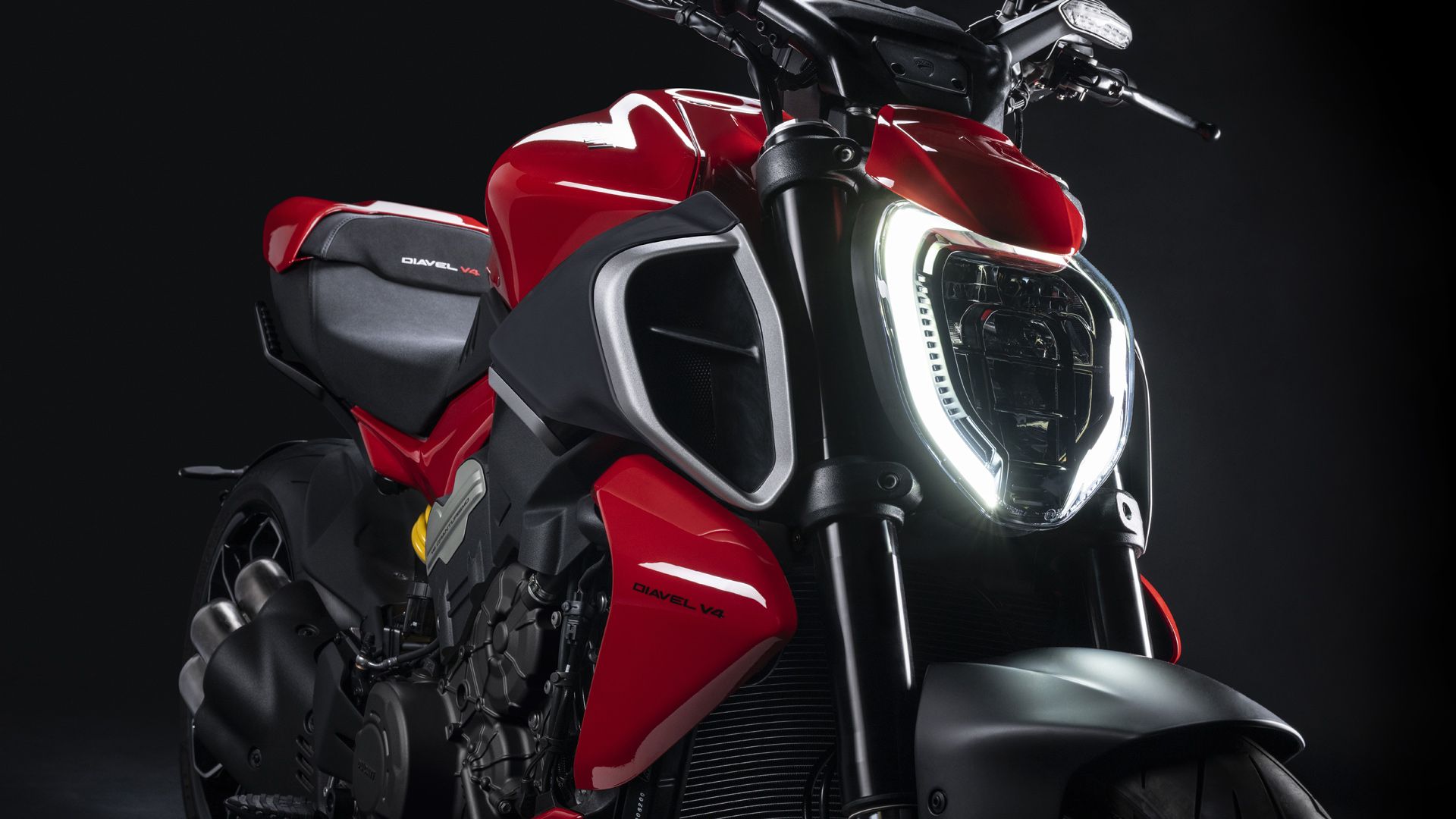 Ducati Diavel V4 2023 Detalles (4)