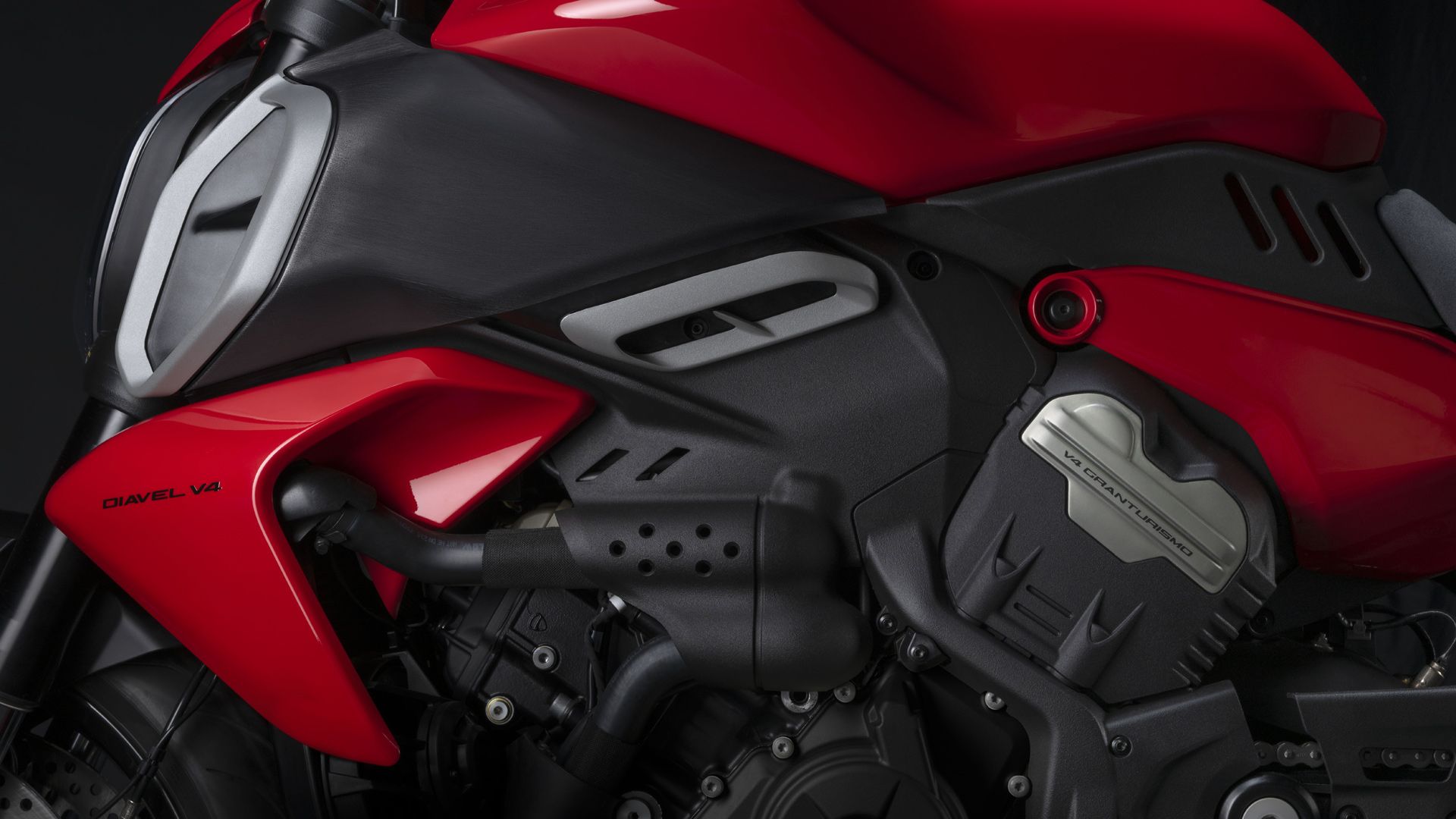 Ducati Diavel V4 2023 Detalles (6)