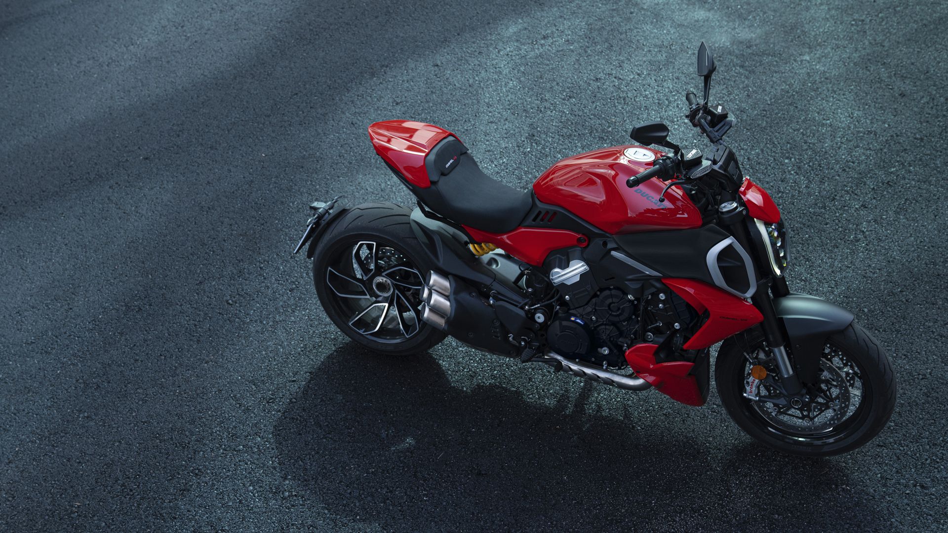 Ducati Diavel V4 2023 Estatica (2)