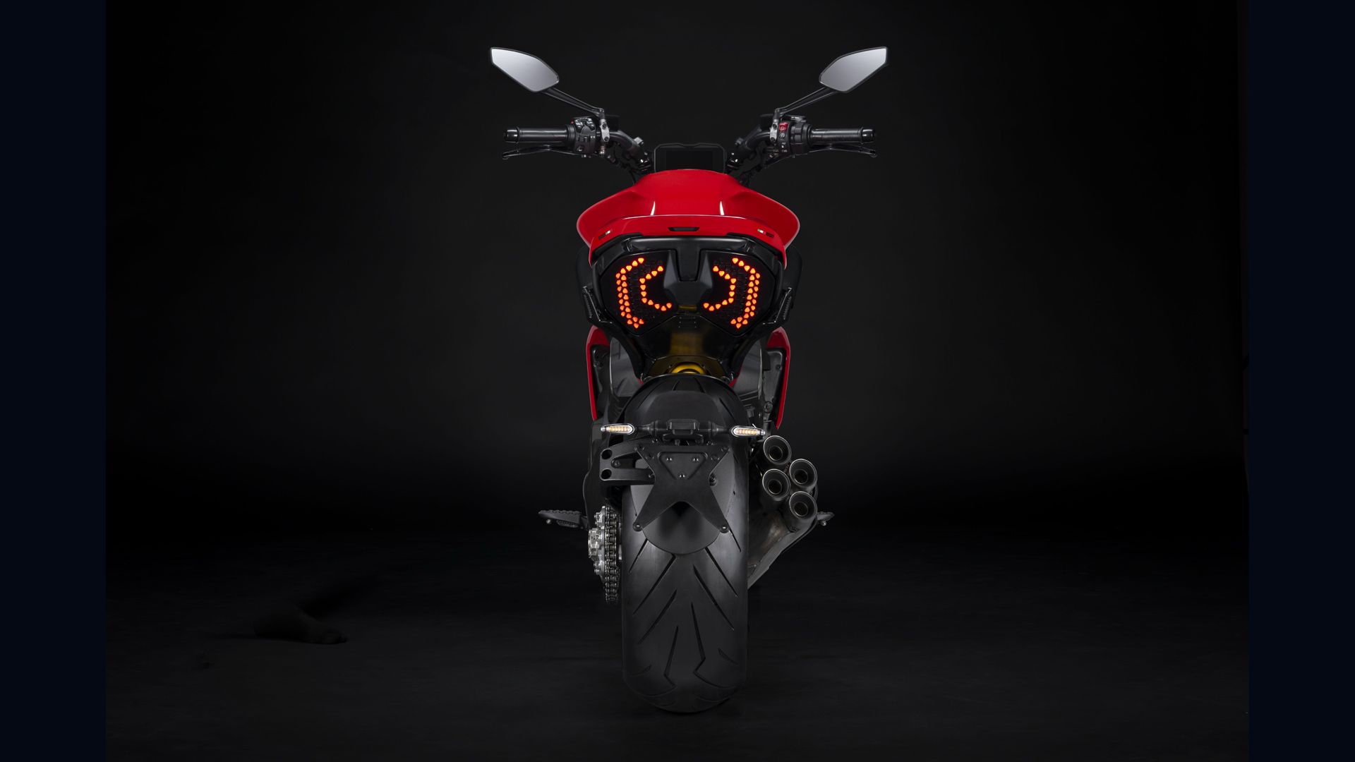 Ducati Diavel V4 2023 Estudio (11)
