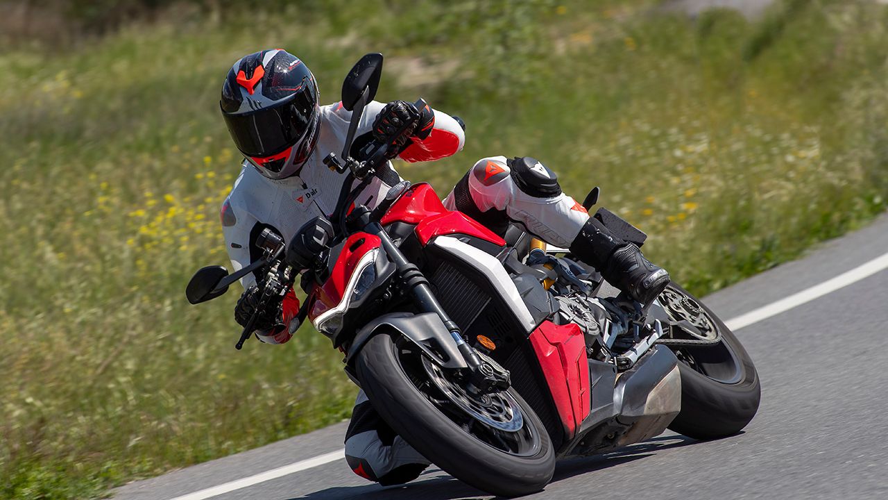 Superprueba Ducati Streetfighter V2 naked terrorifica (3)