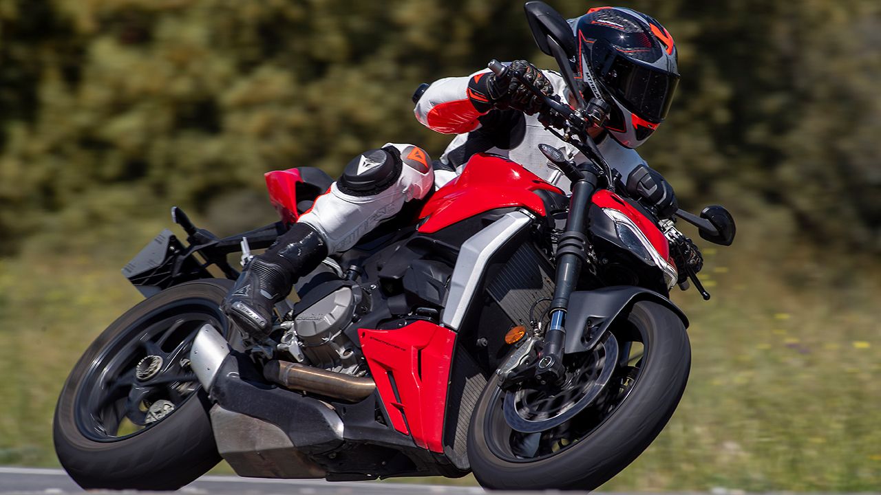 Superprueba Ducati Streetfighter V2 naked terrorifica (4)