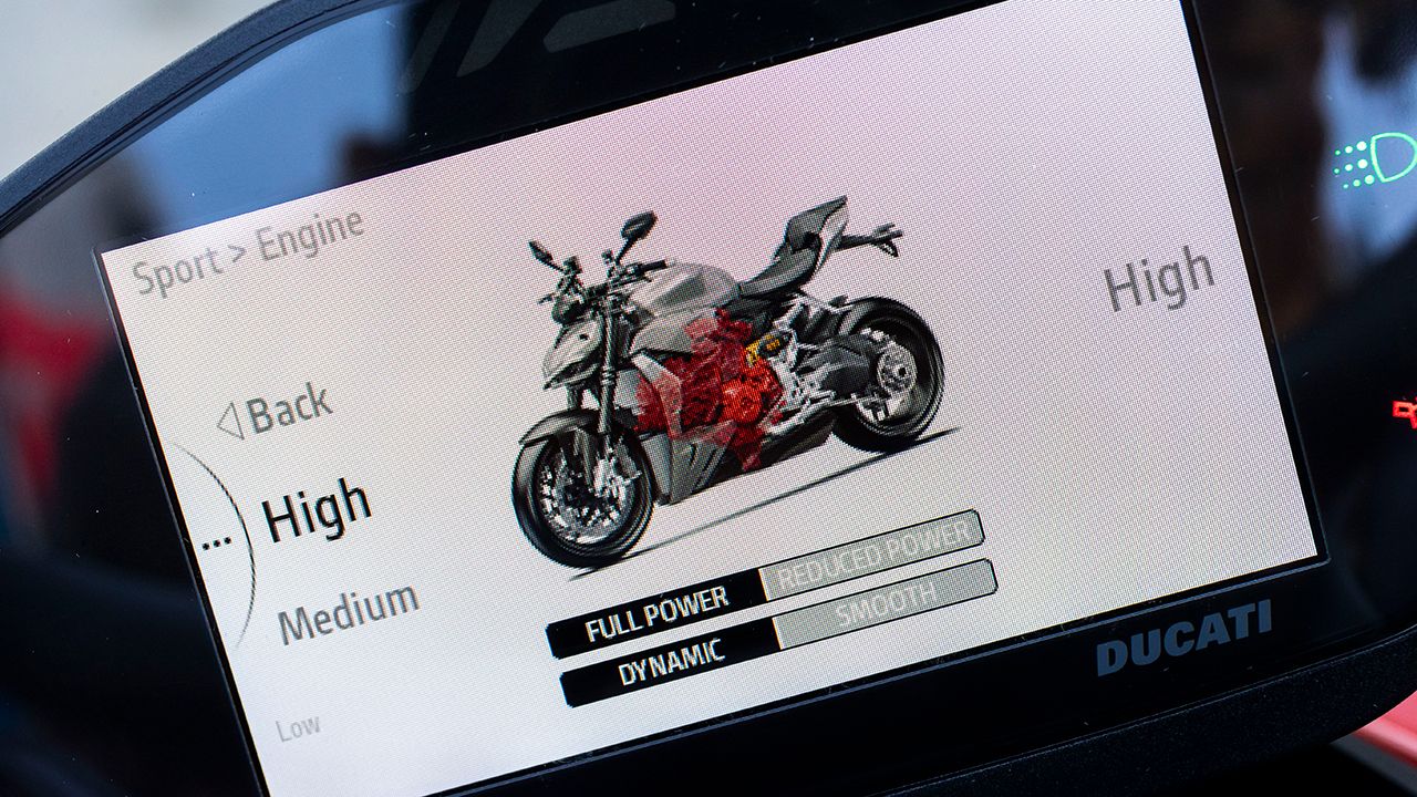 Superprueba Ducati Streetfighter V2 naked terrorifica (10)