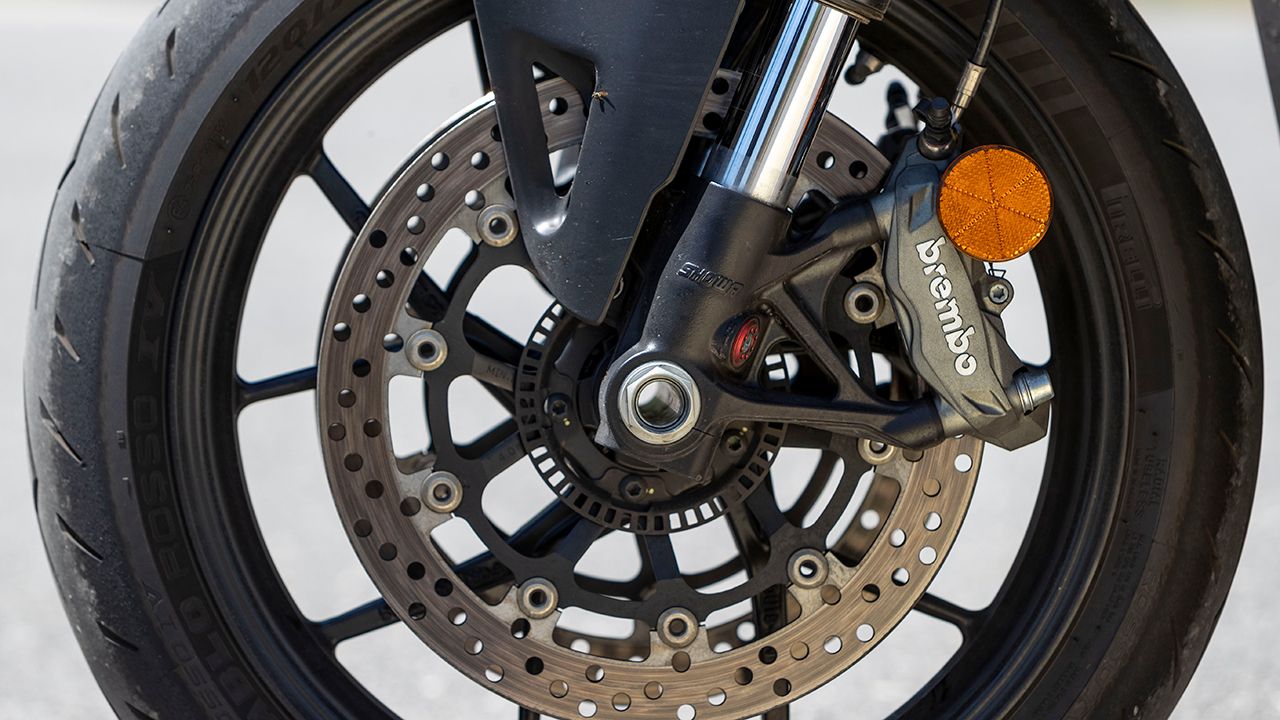 Superprueba Ducati Streetfighter V2 naked terrorifica (13)