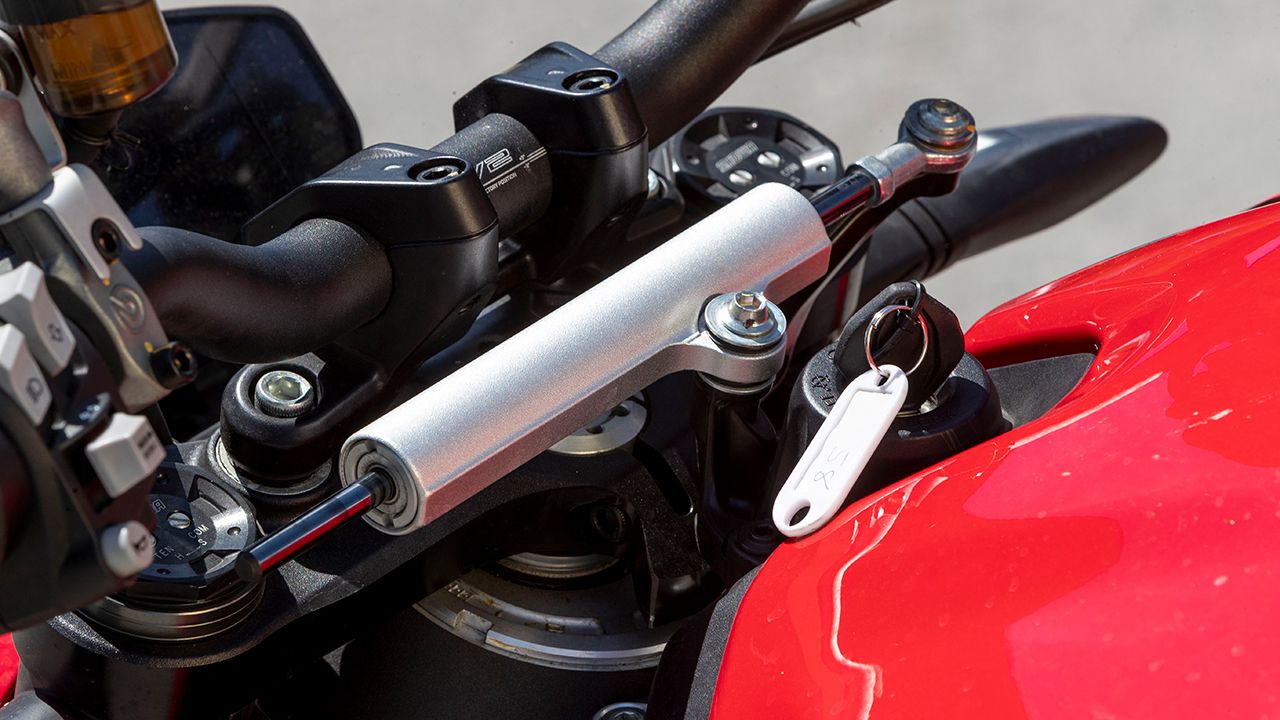 Superprueba Ducati Streetfighter V2 naked terrorifica (21)