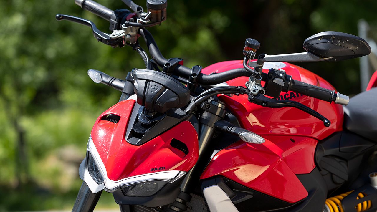 Superprueba Ducati Streetfighter V2 naked terrorifica (23)