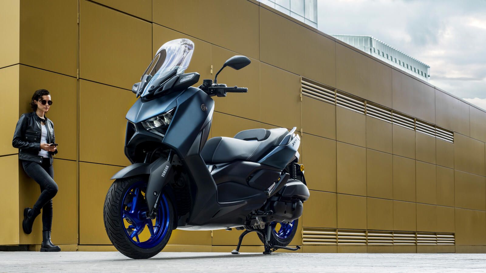 2023 YAM XMAX125 EU MBM3 STA 003 03 preview