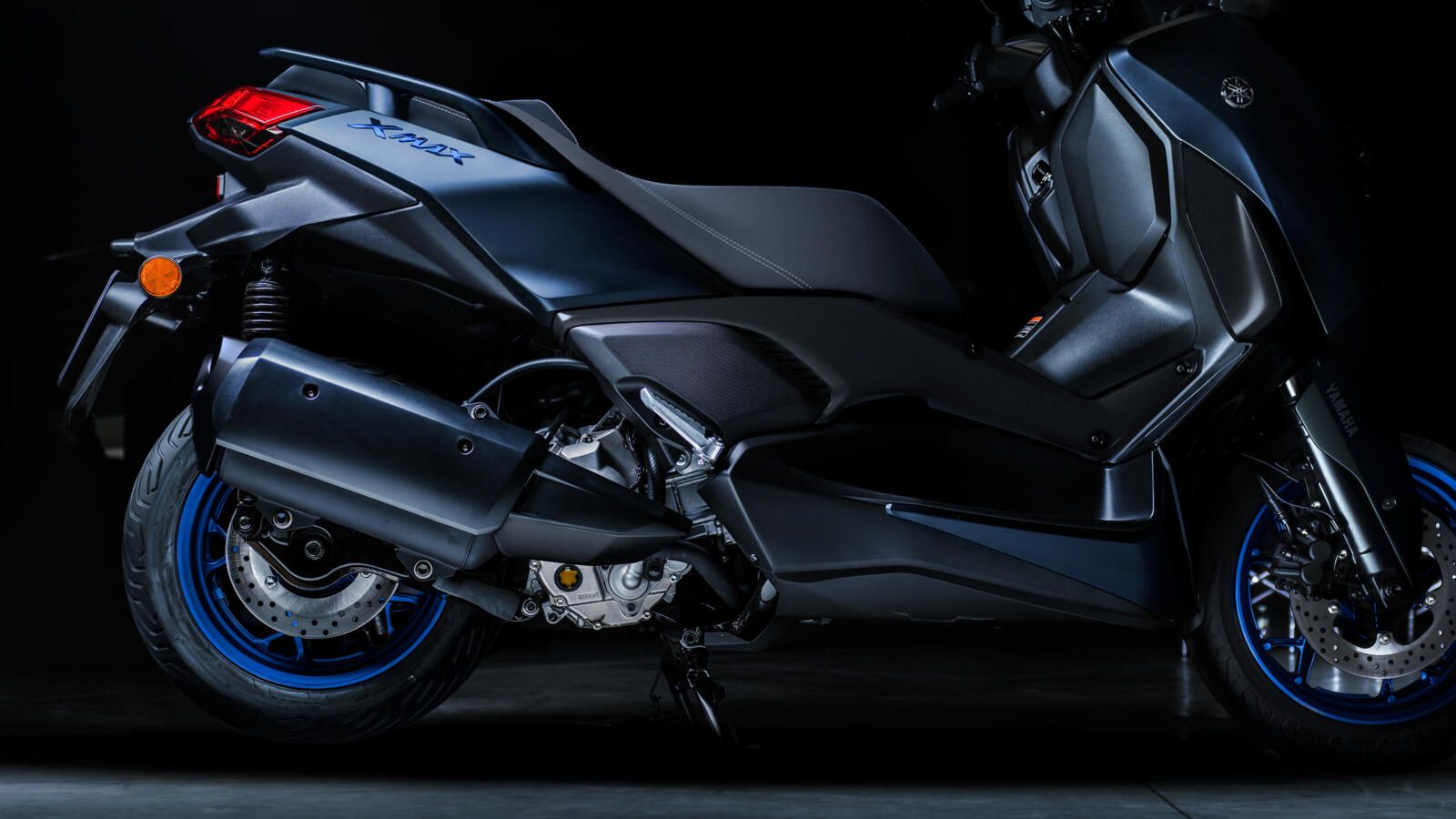 2023 YAM XMAX300 EU MBM3 DET 010 03 preview