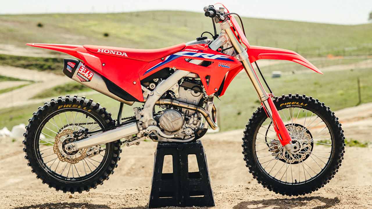 Escapes Yoshimura es la marca escogida por Honda para sus motos de cross oficiales.