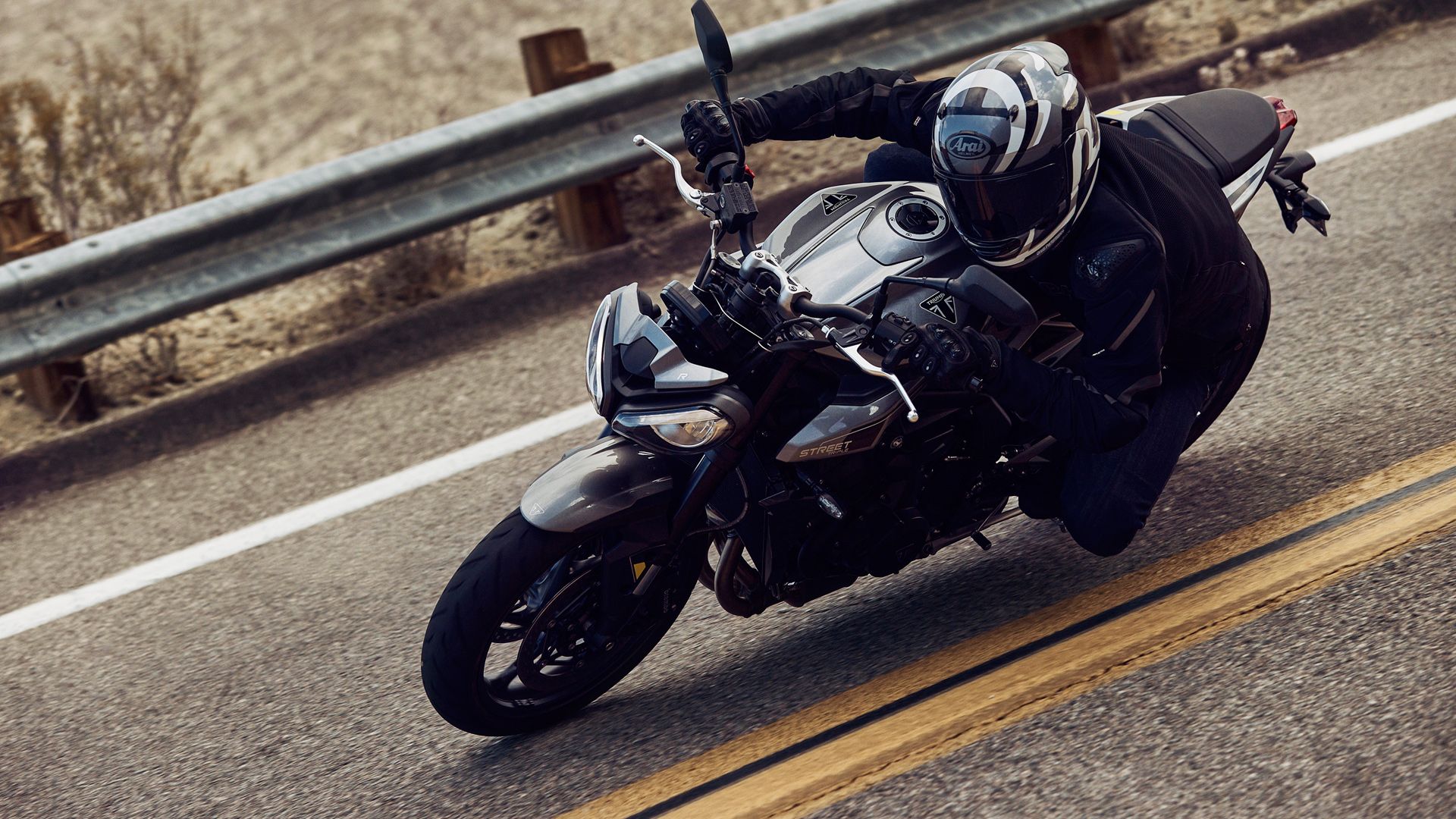 Triumph Street Triple R 2023 Accion (10)