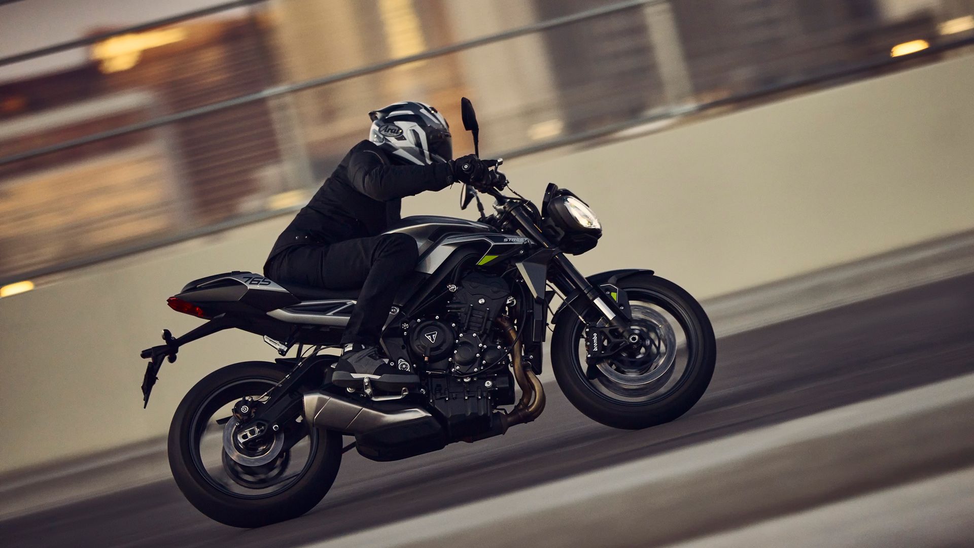 Triumph Street Triple R 2023 Accion (19)