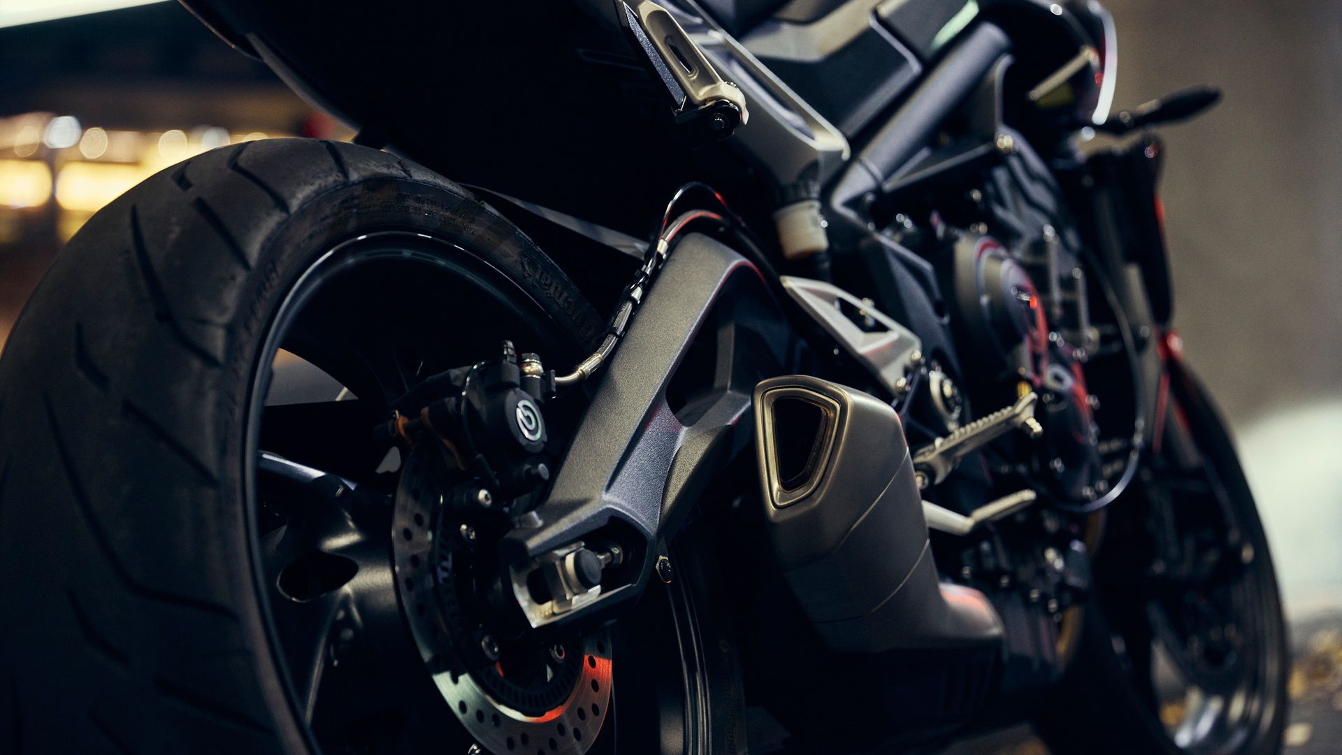 Triumph Street Triple R 2023 Detalles (9)