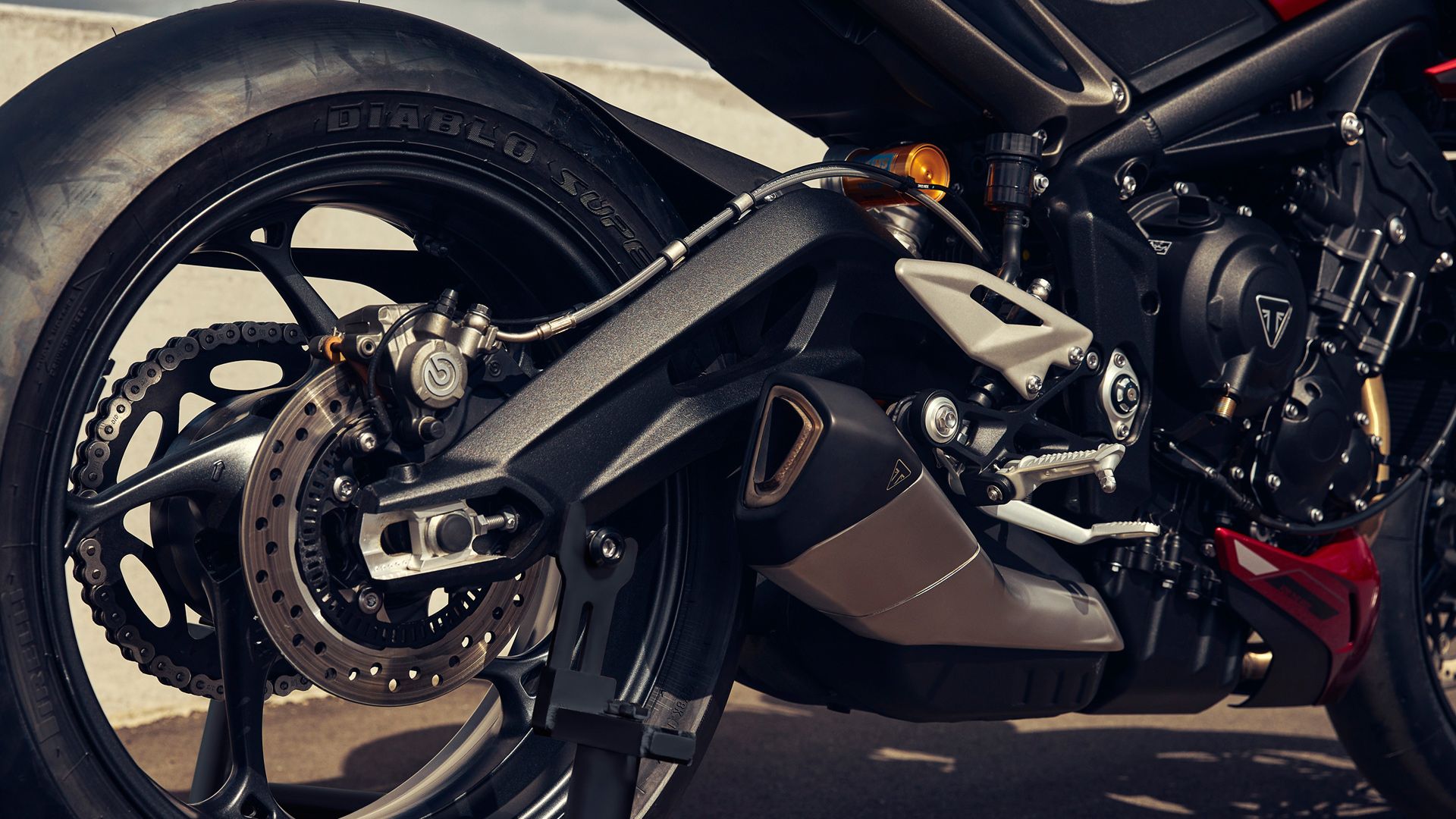 Triumph Street Triple RS 2023 Detalles (3)