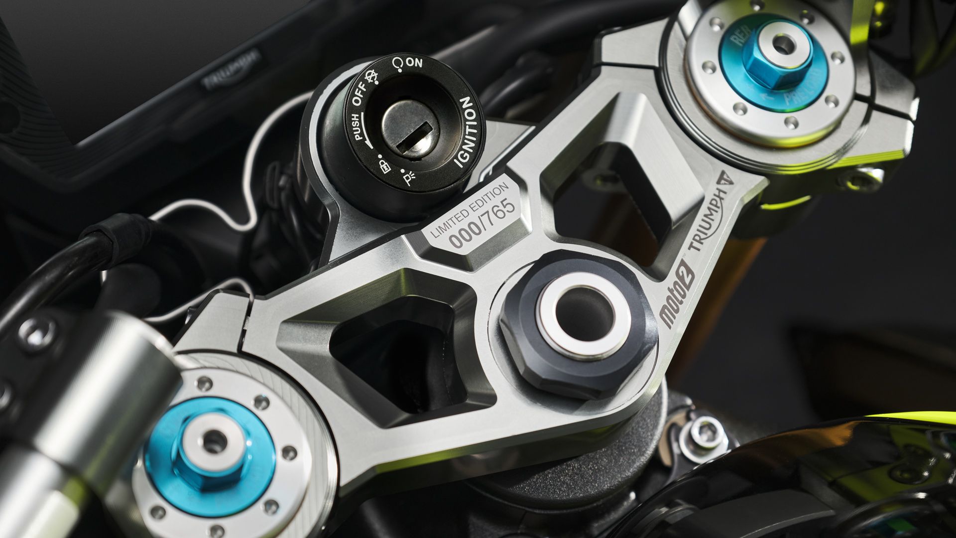 Triumph Street Triple Moto2 Edition 2023 Detalles (11)