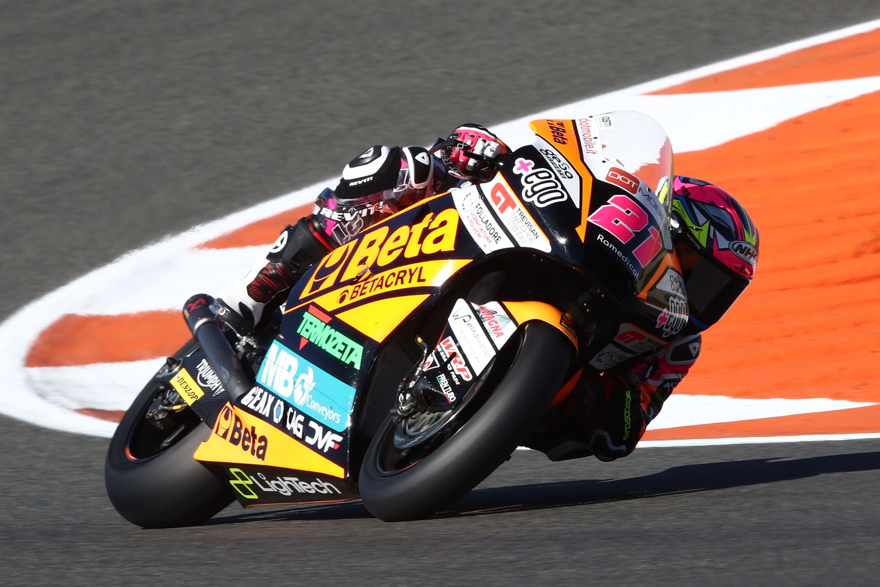 Alonso López ha logrado la pole de Moto2 en el GP de Valencia.