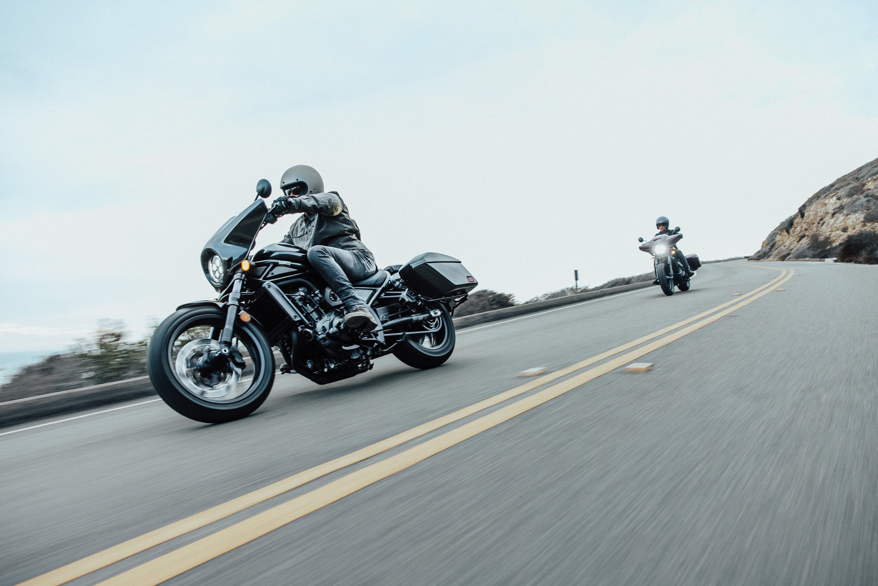 421240 23YM CMX1100T Rebel