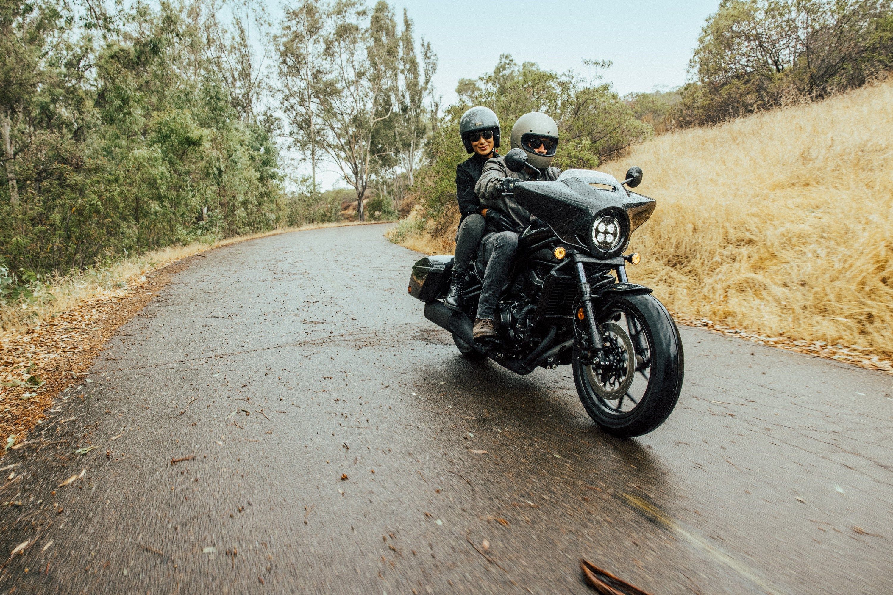 421237 23YM CMX1100T Rebel