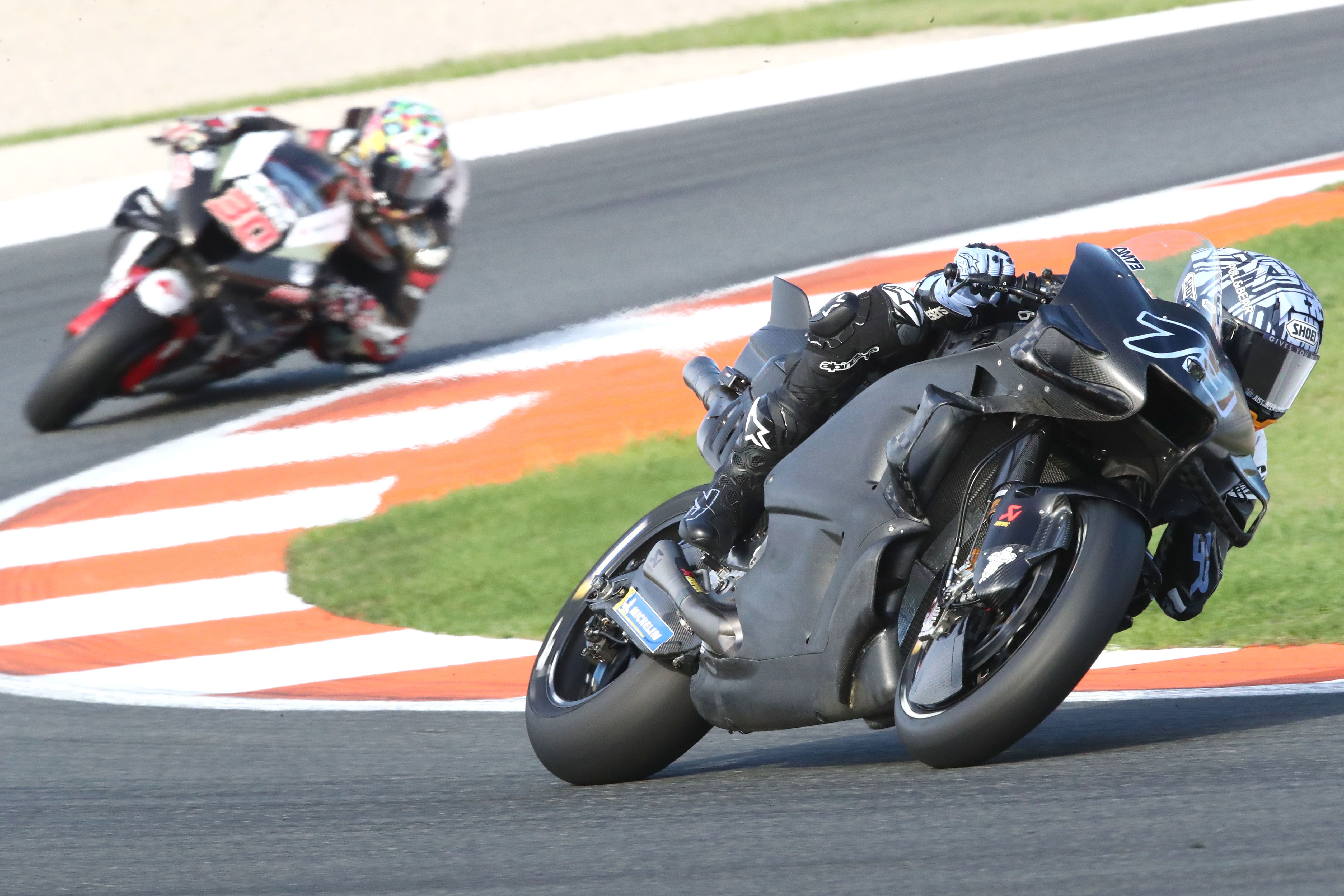 Álex Márquez y Takaaki Nakagami, test Valencia MotoGP 2023
