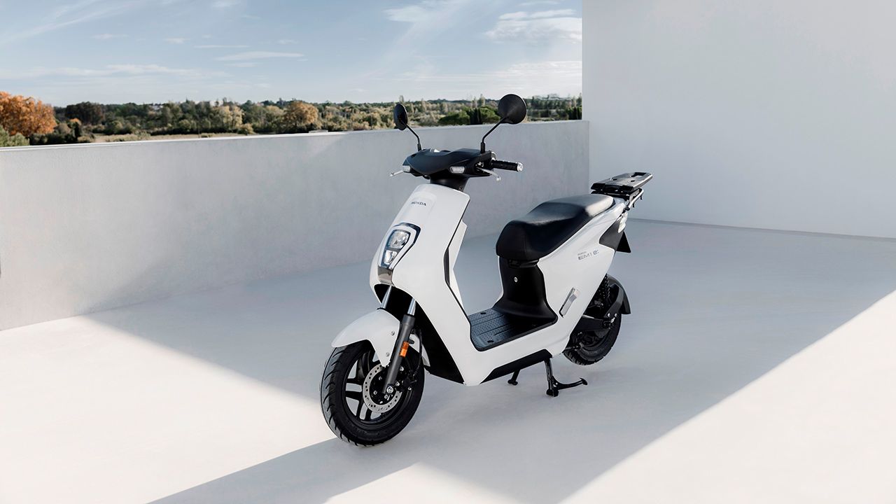 EM1 e, primer ciclomotor electrico Honda.