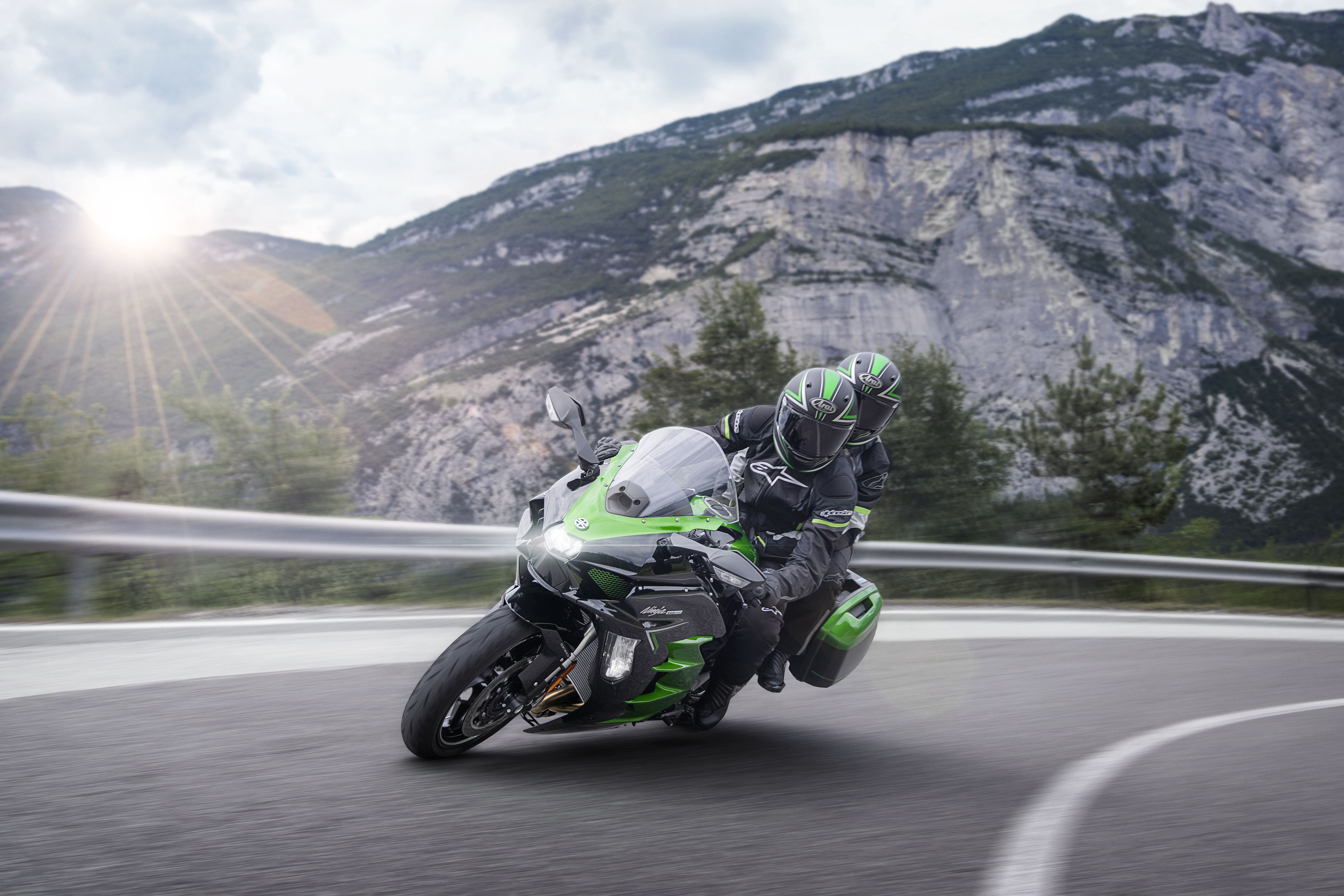 Kawasaki Ninja H2 SX SE GN2 ACT (7)