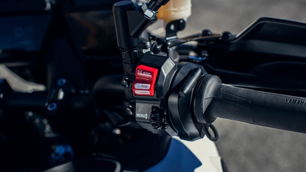 Yamaha Tracer 9 GT+ 2023 26