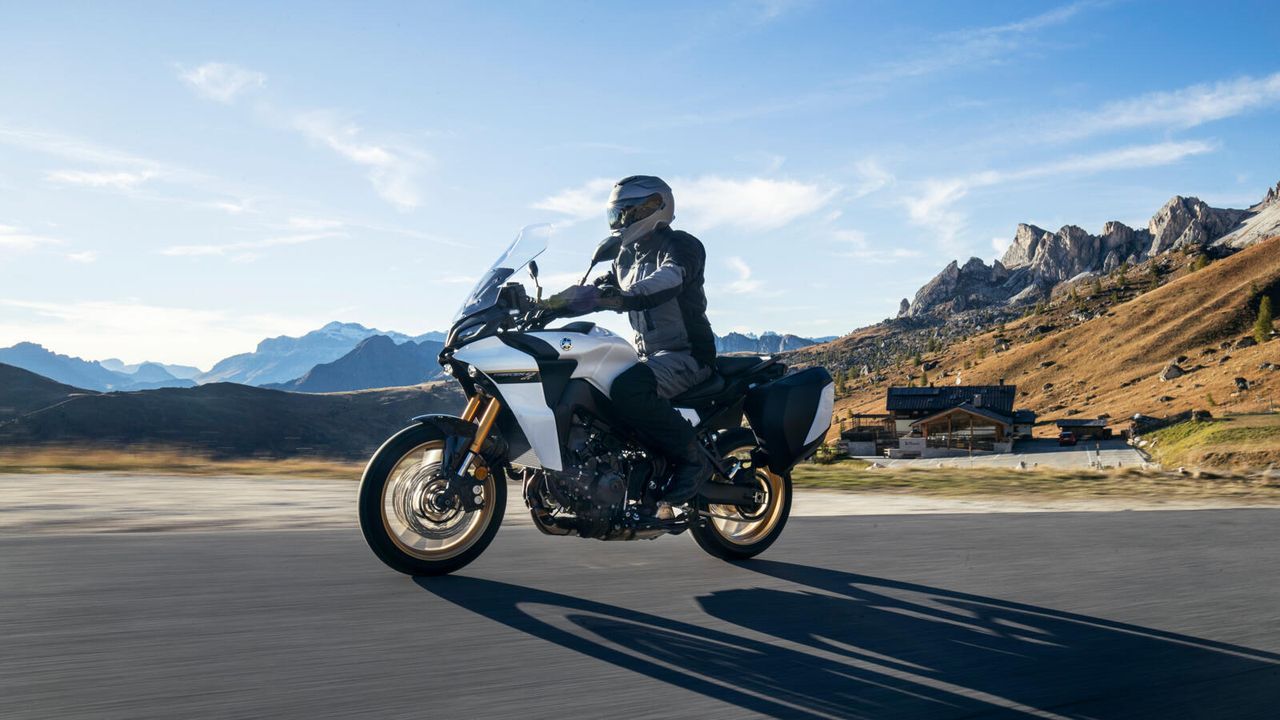 Yamaha Tracer 9 GT+ 2023 38