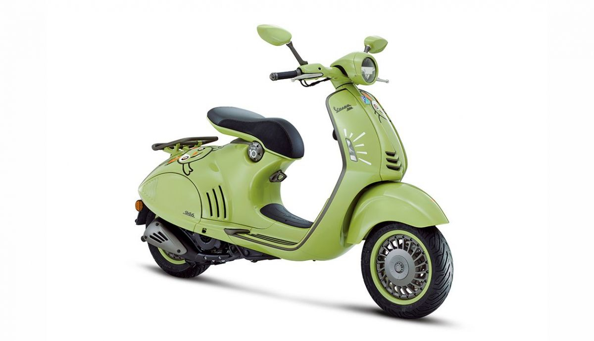Vespa 946 10 anniversario color exclusivo (1)
