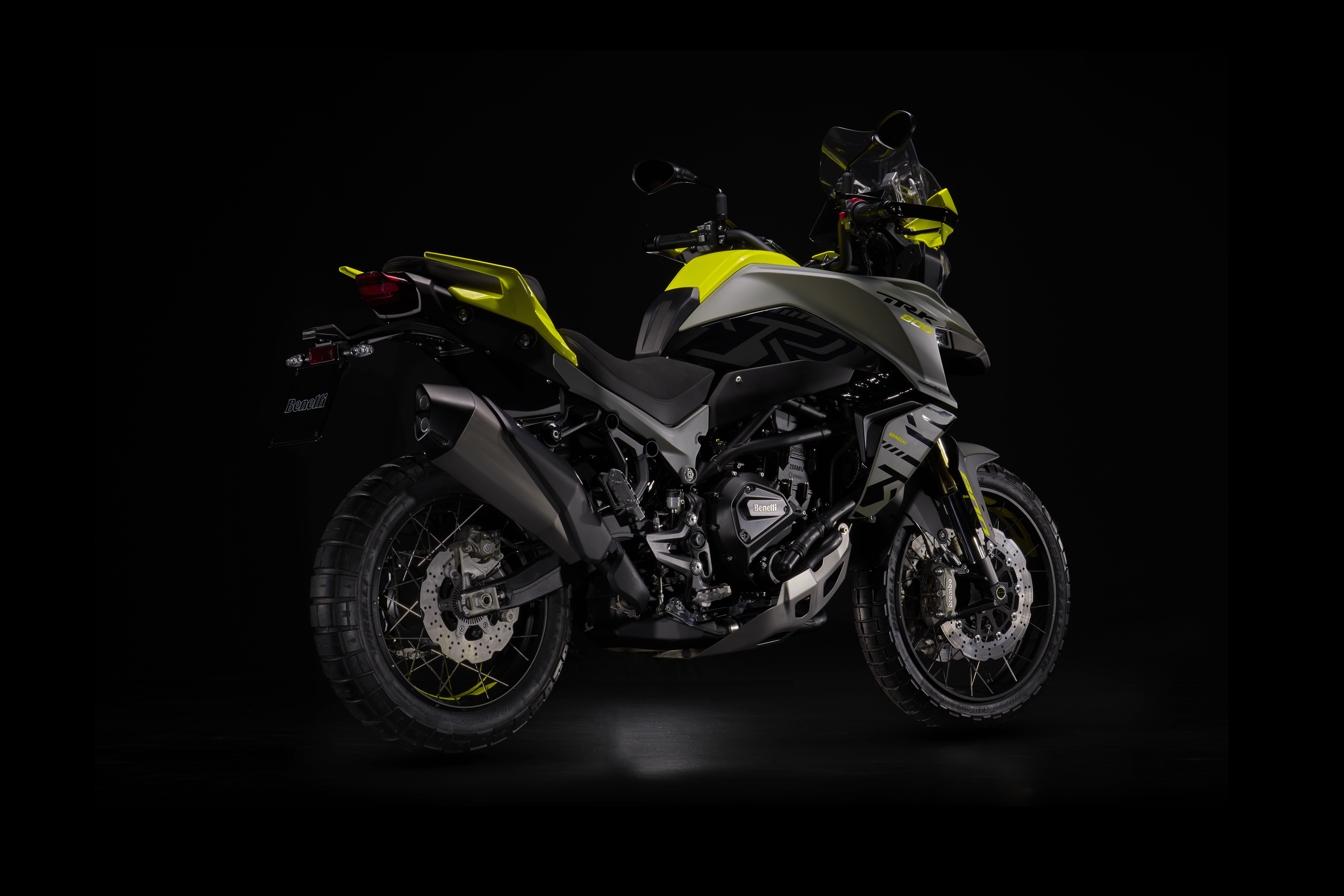 Benelli TRK 880 2023 03