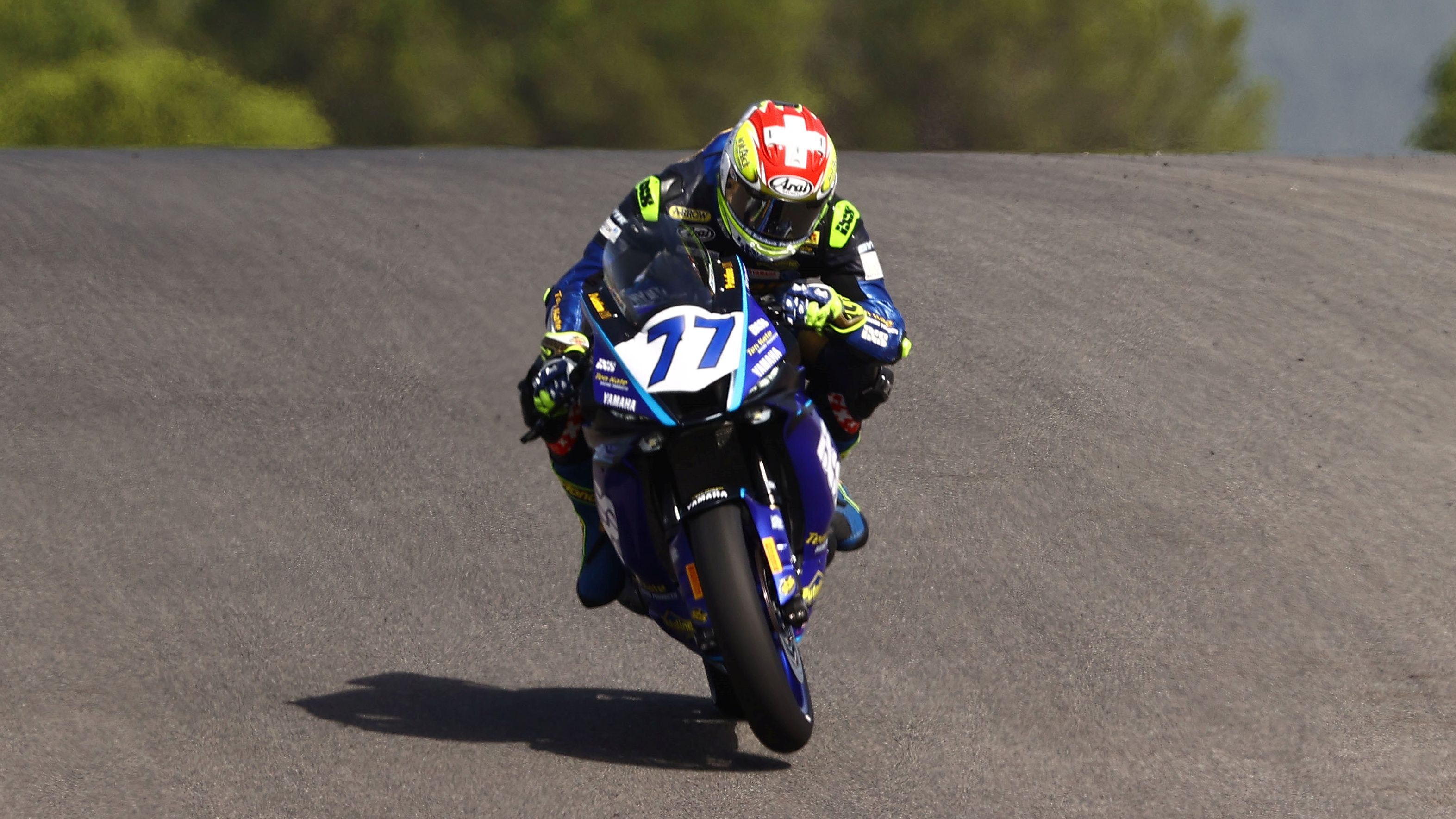 Dominique Aegerter es campeón del mundo de Supersport 2022