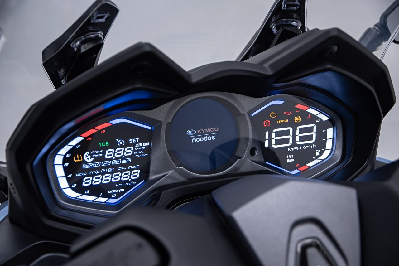 Kymco AK 550 premium 2023 113