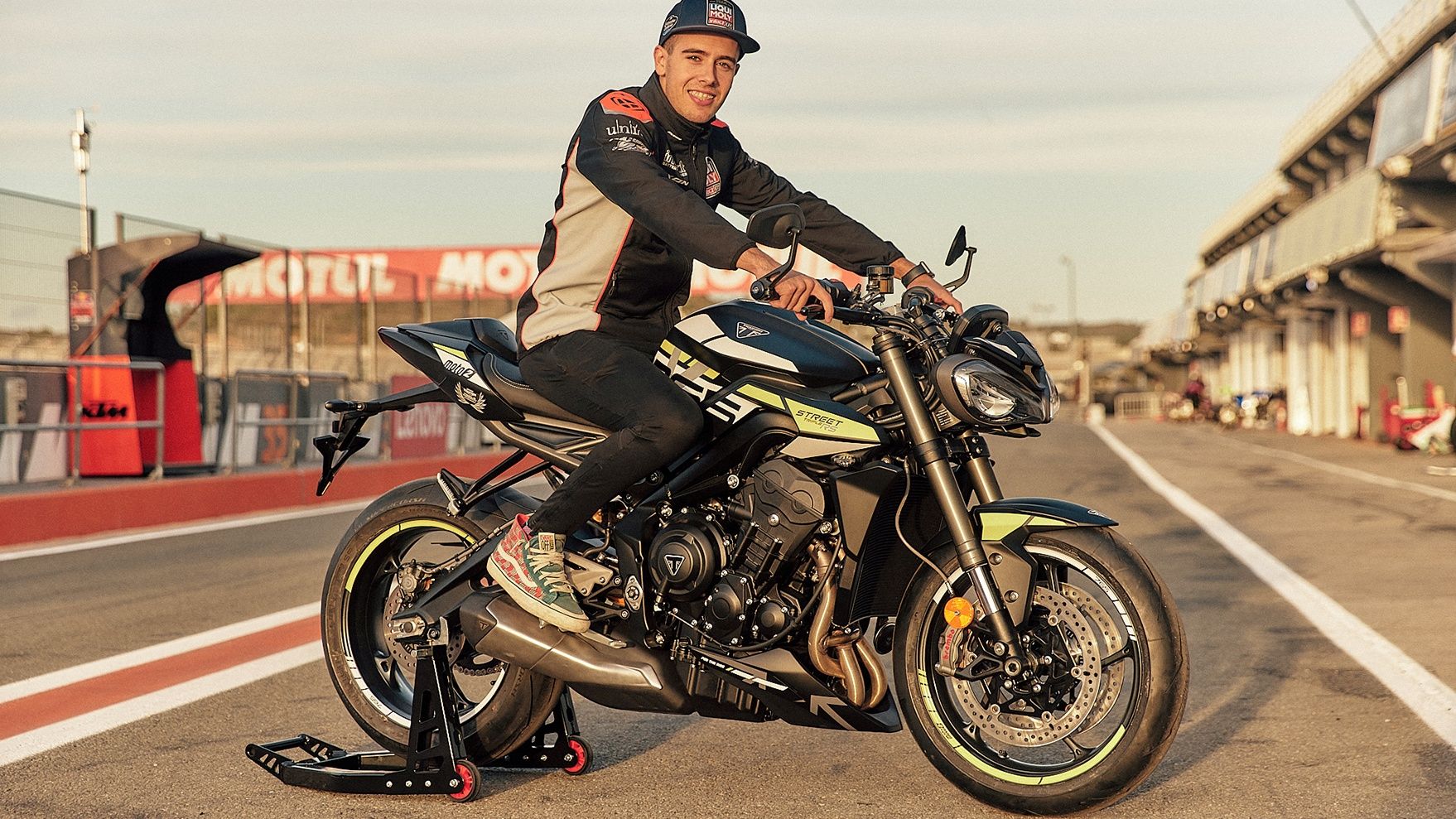 Jeremy Alcoba con la Triumph Street Triple RS 765