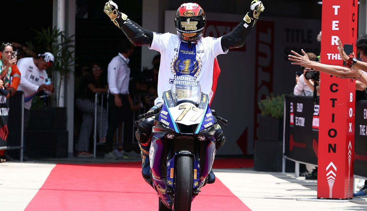 Dominique Aegerter festeja su título, WSS Indonesia 2022 Dominique Aegerter festeja su título, WSS Indonesia 2022