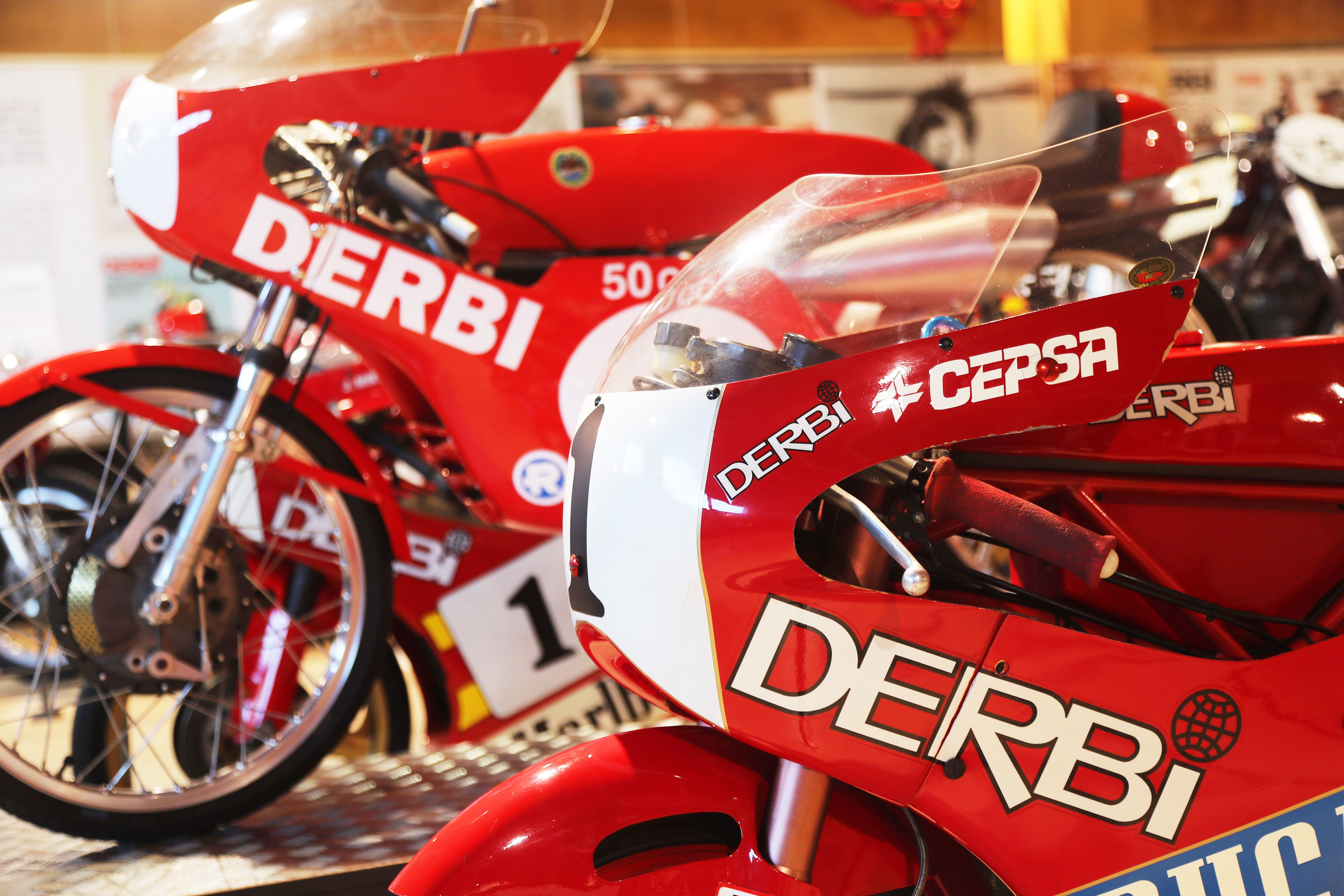  Exposición "+ DERBI, de las calles a los circuitos" Museo Moto Bassella