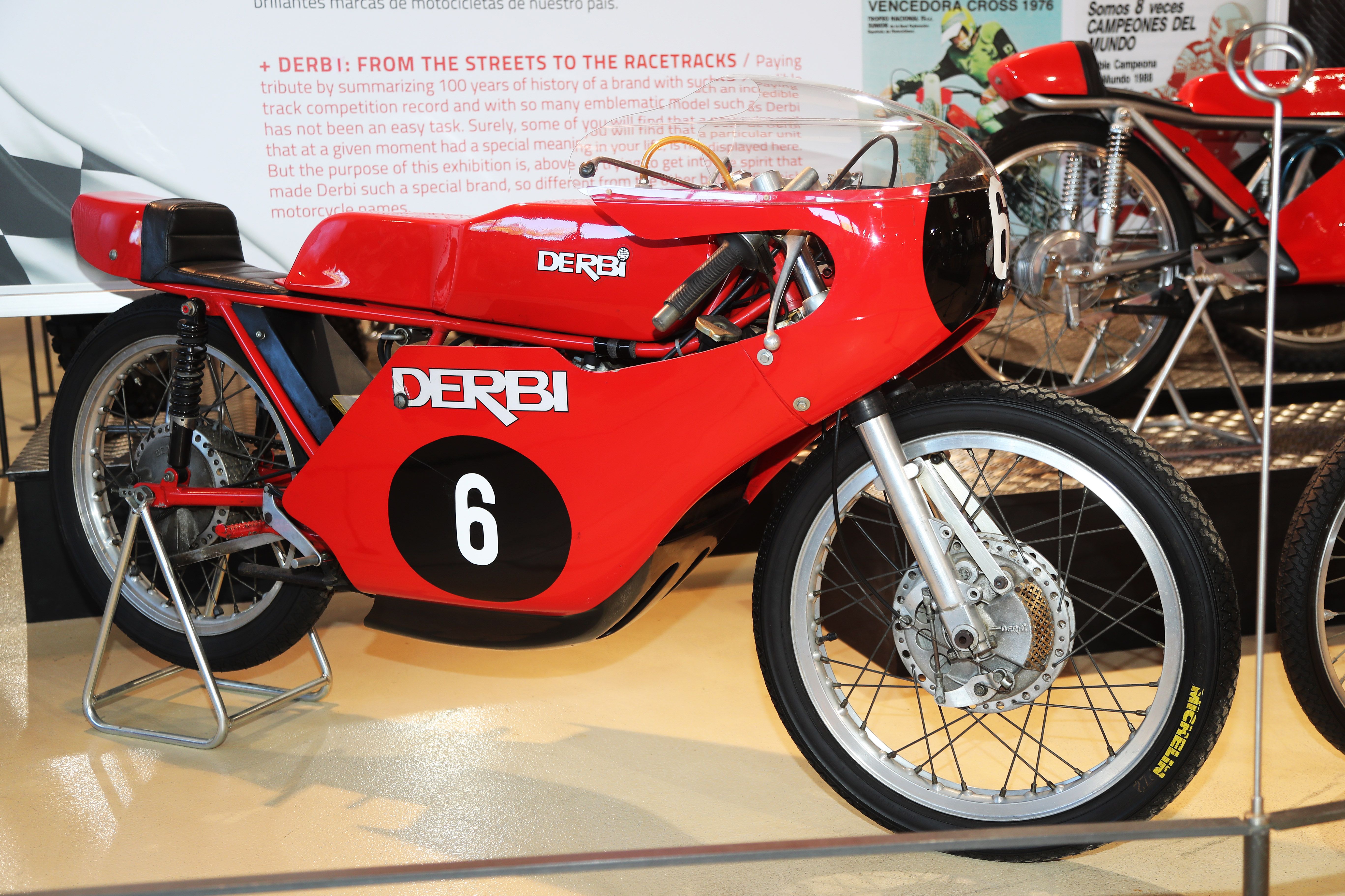  Exposición "+ DERBI, de las calles a los circuitos" Museo Moto Bassella