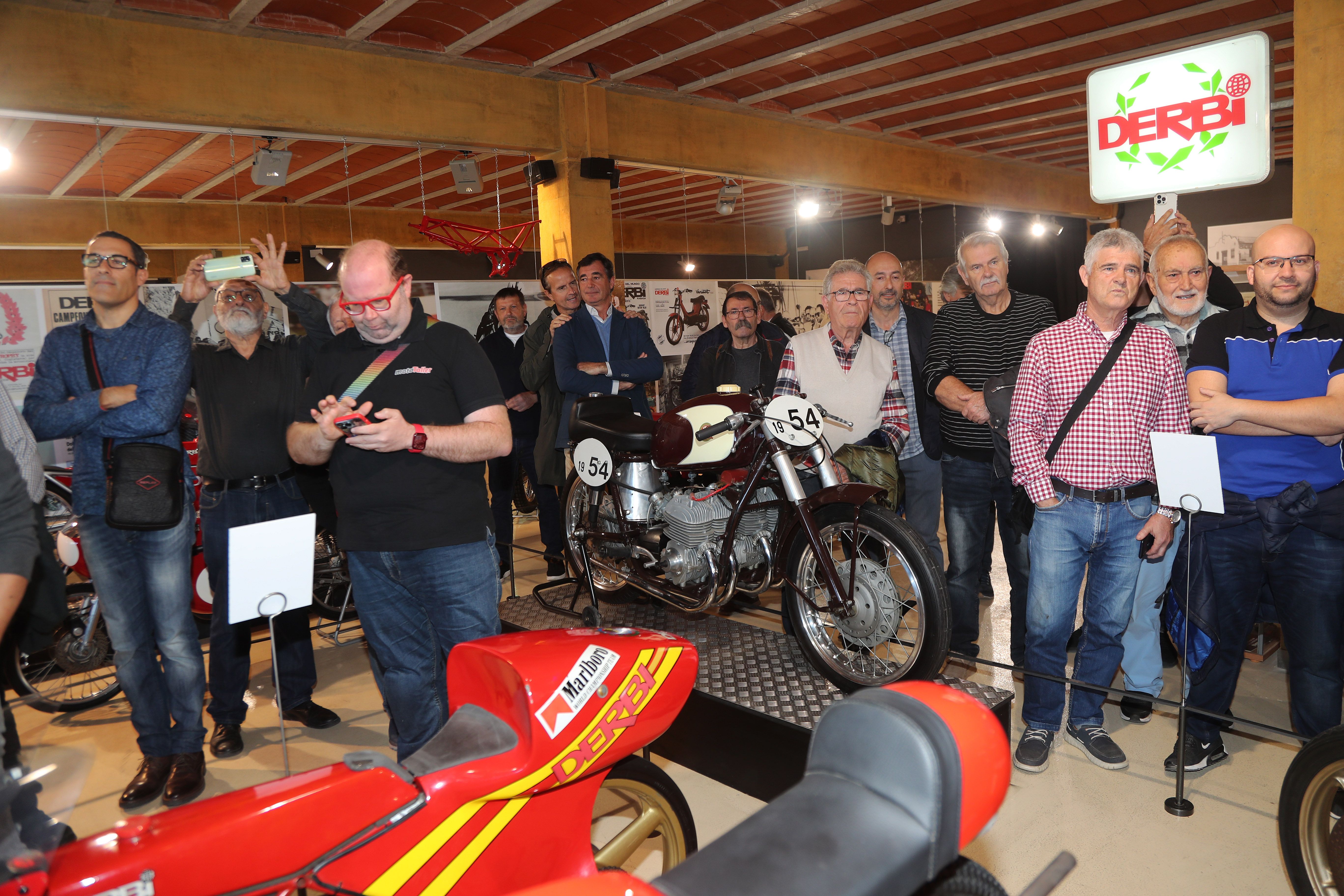  Exposición "+ DERBI, de las calles a los circuitos" Museo Moto Bassella